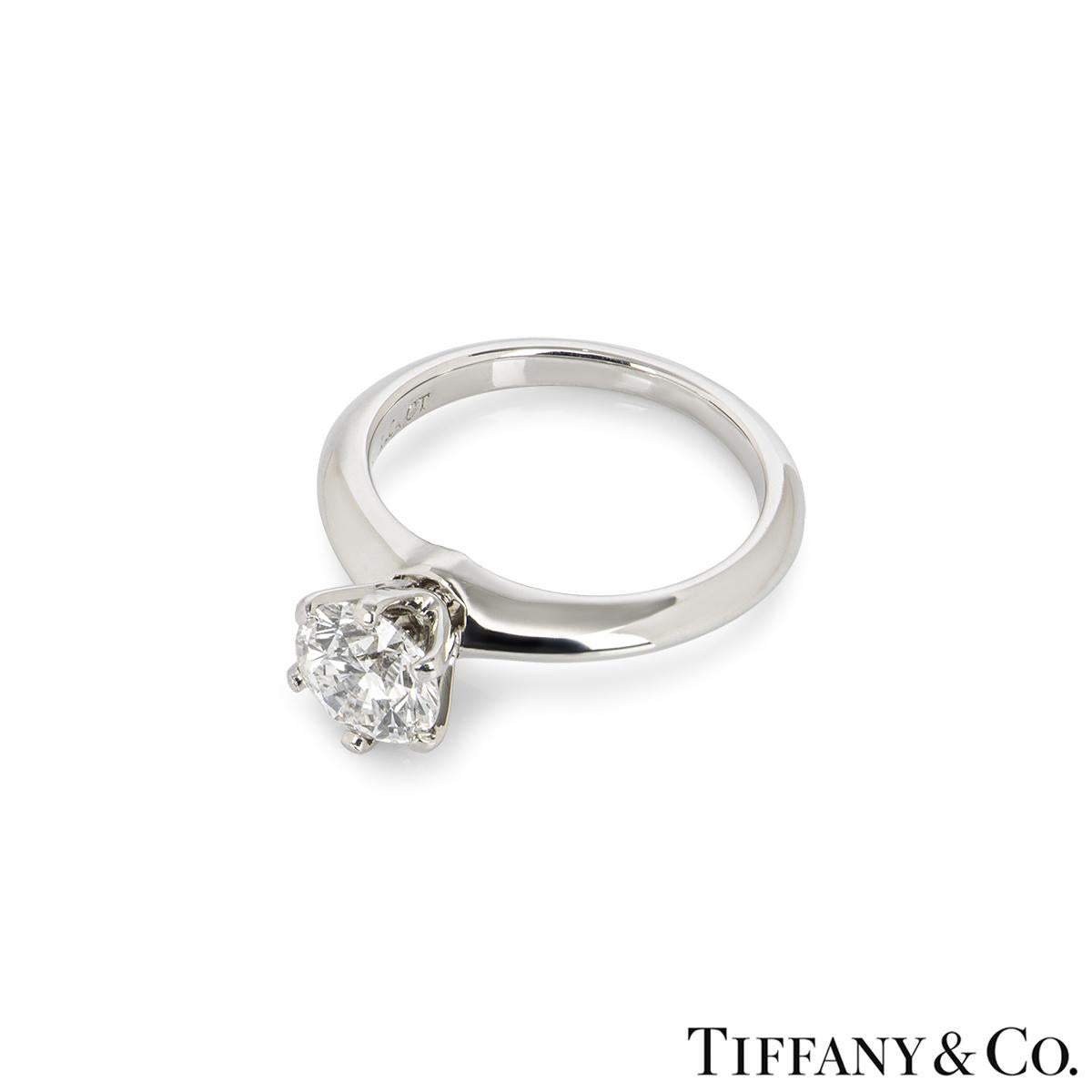 Tiffany & Co. Platin Diamant Solitär Verlobungsring 1,04 Karat G/VS2 im Zustand „Hervorragend“ im Angebot in London, GB