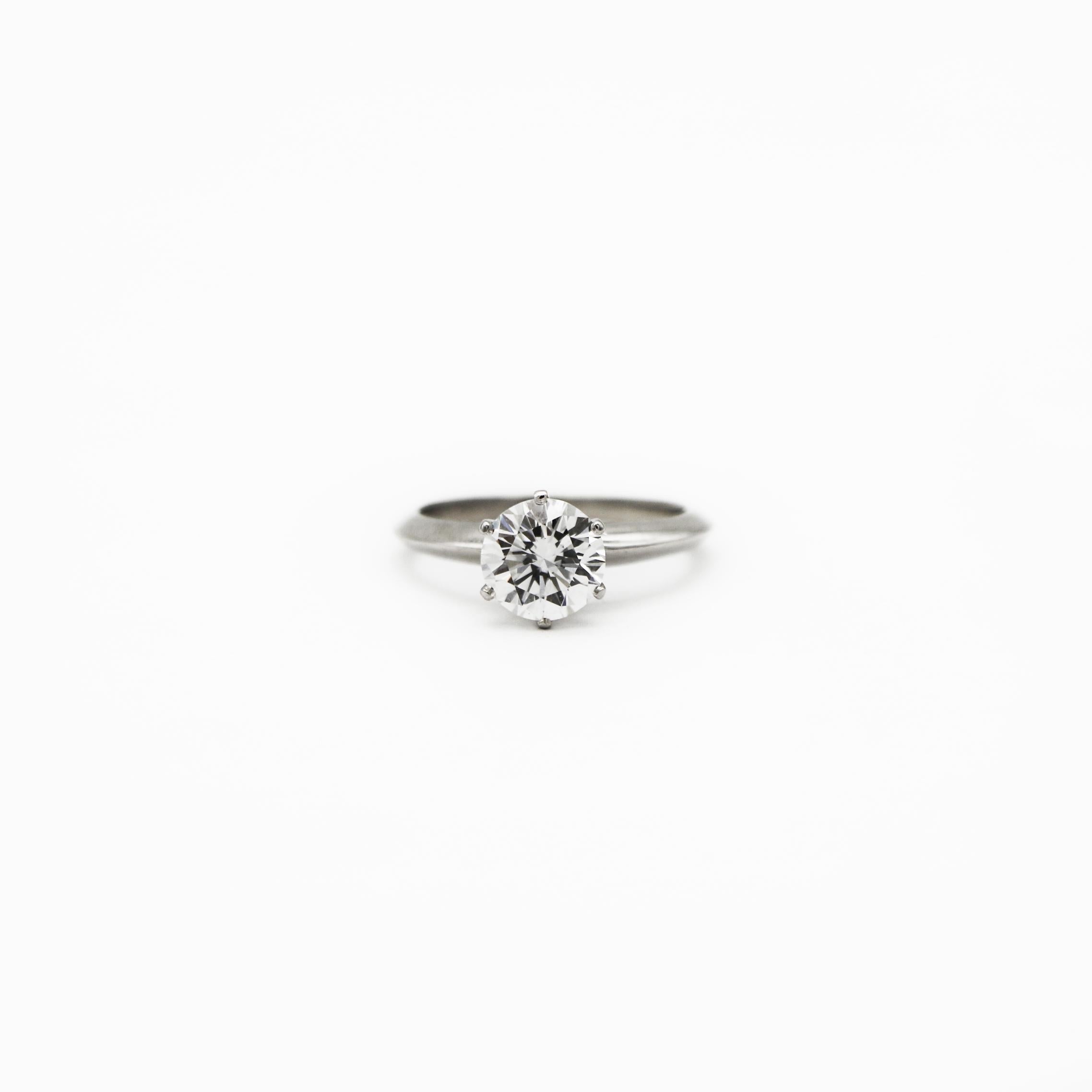 Tiffany & Co. Vintage Platinum Diamond Solitaire Engagement Ring 1.19ctw Bon état - En vente à San Fernando, CA