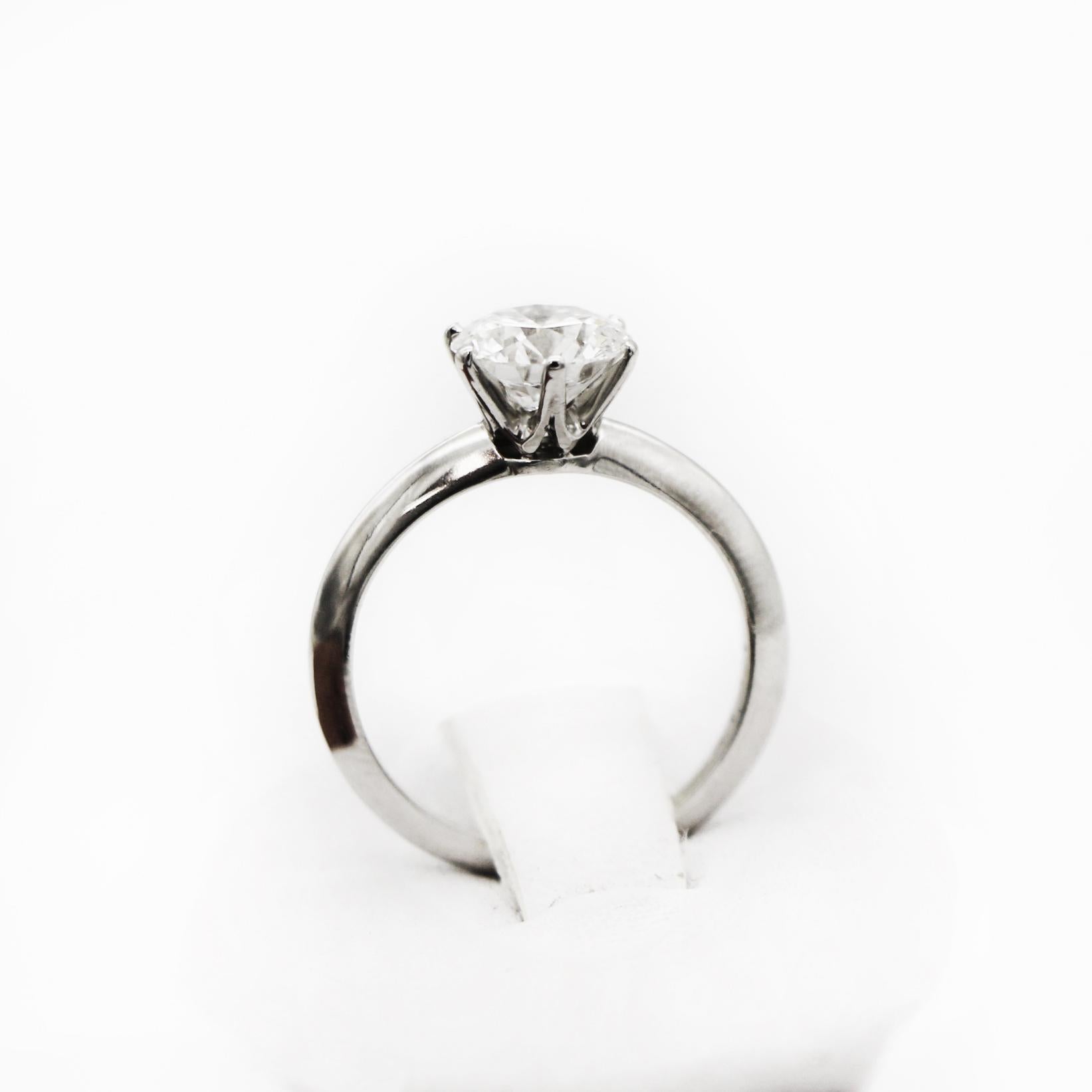 Tiffany & Co. Vintage Platinum Diamond Solitaire Engagement Ring 1.19ctw Pour femmes en vente