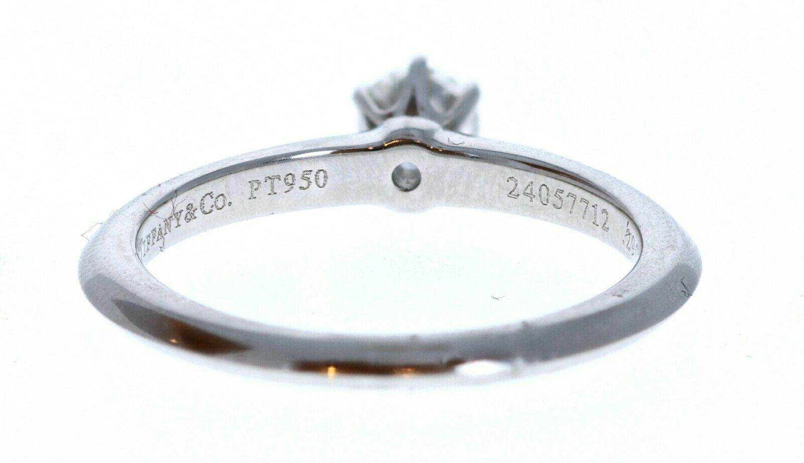 Round Cut Tiffany & Co Platinum & Diamond Solitaire Ring 0.29ctw For Sale