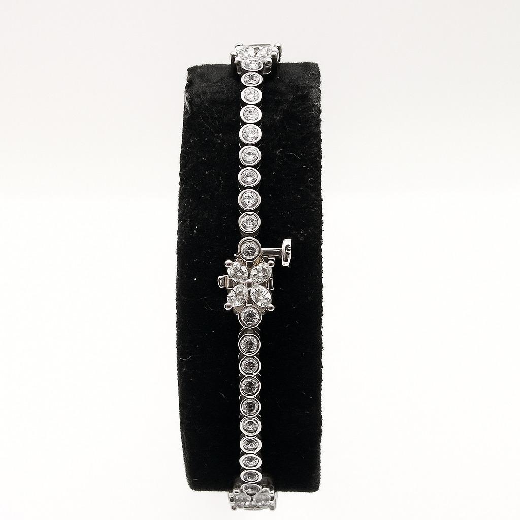 Tiffany
Co. Bracciale Station con diamanti in platino