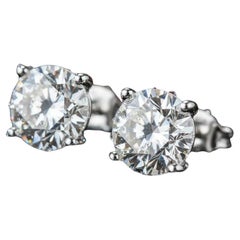 Tiffany
Co. Orecchini in platino con diamante, peso totale 2,25 carati