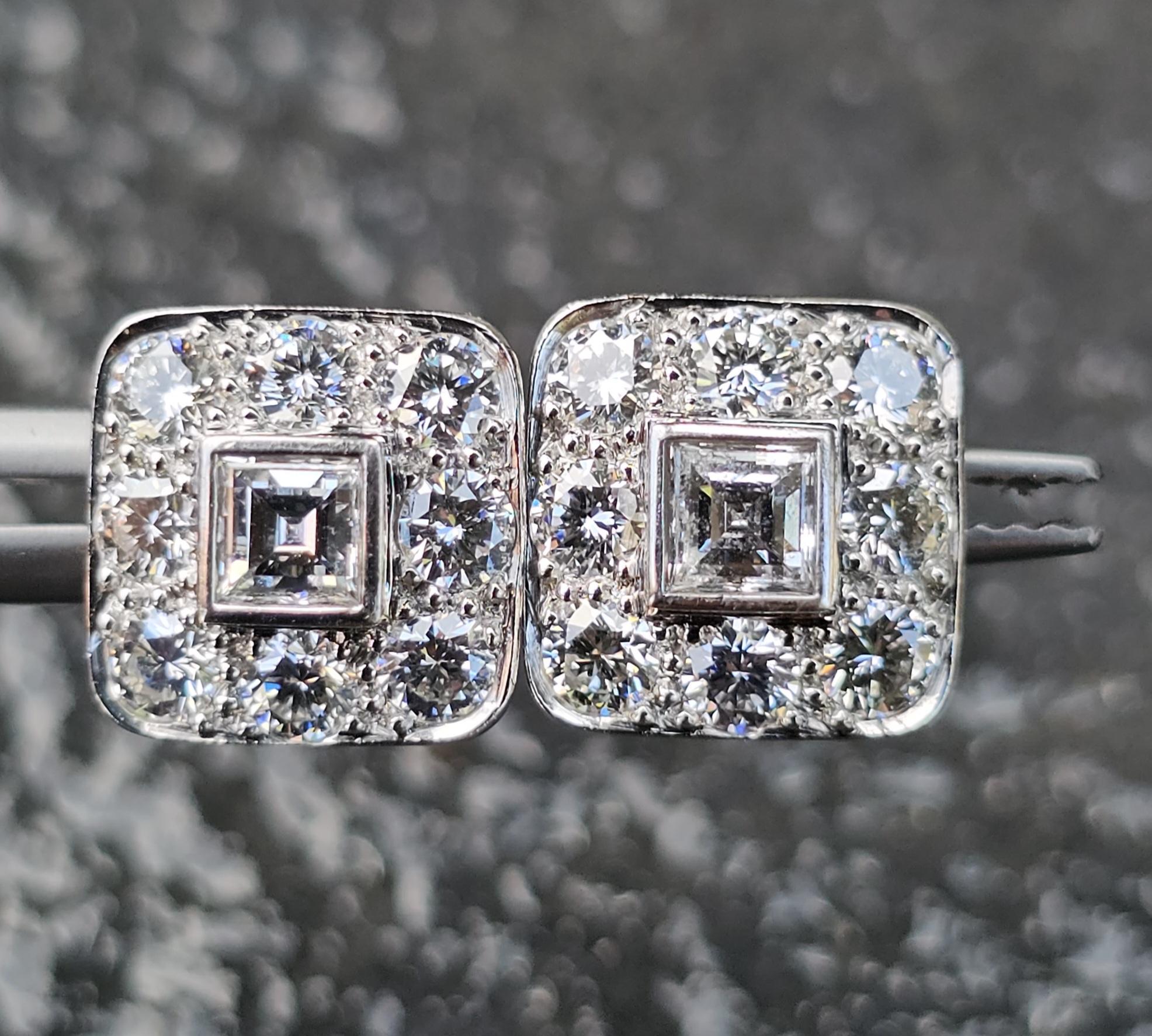 Tiffany & Co. Platin Diamant Ohrstecker Asscher Center Art Deco Stil im Zustand „Gut“ im Angebot in Northbrook, IL