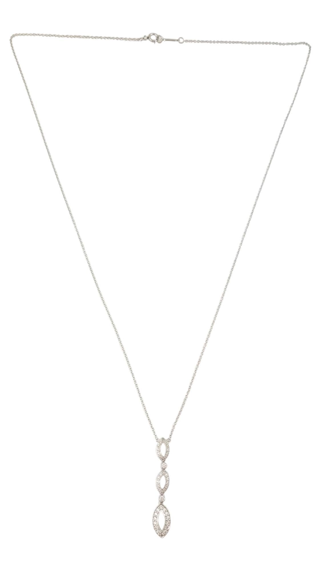 Tiffany & Co. Platinum Diamond Swing Drop Necklace

This beautiful Tiffany & Co. drop necklace is set in platinum and is a retired piece from the Tiffany Swing collection.

3 flexible drop stations are set with approx. .56cts of diamonds

Diamonds