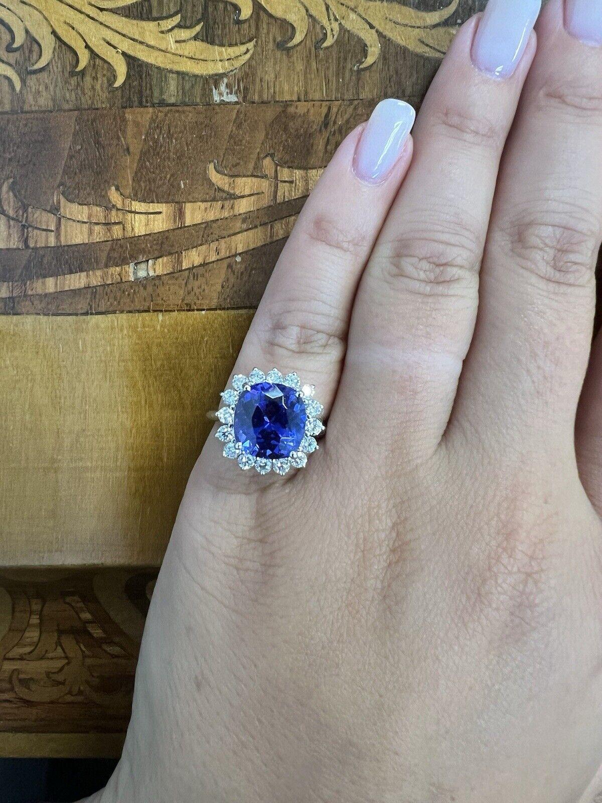 TIFFANY & CO. Platinum, Diamond & Tanzanite Ring w/Box & Lab Report In Excellent Condition In Beverly Hills, CA