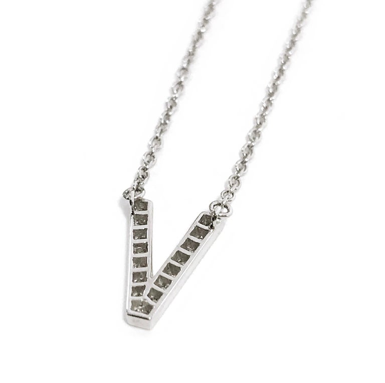 Tiffany and Co. Platinum Diamond V Pendant Necklace For Sale at 1stDibs