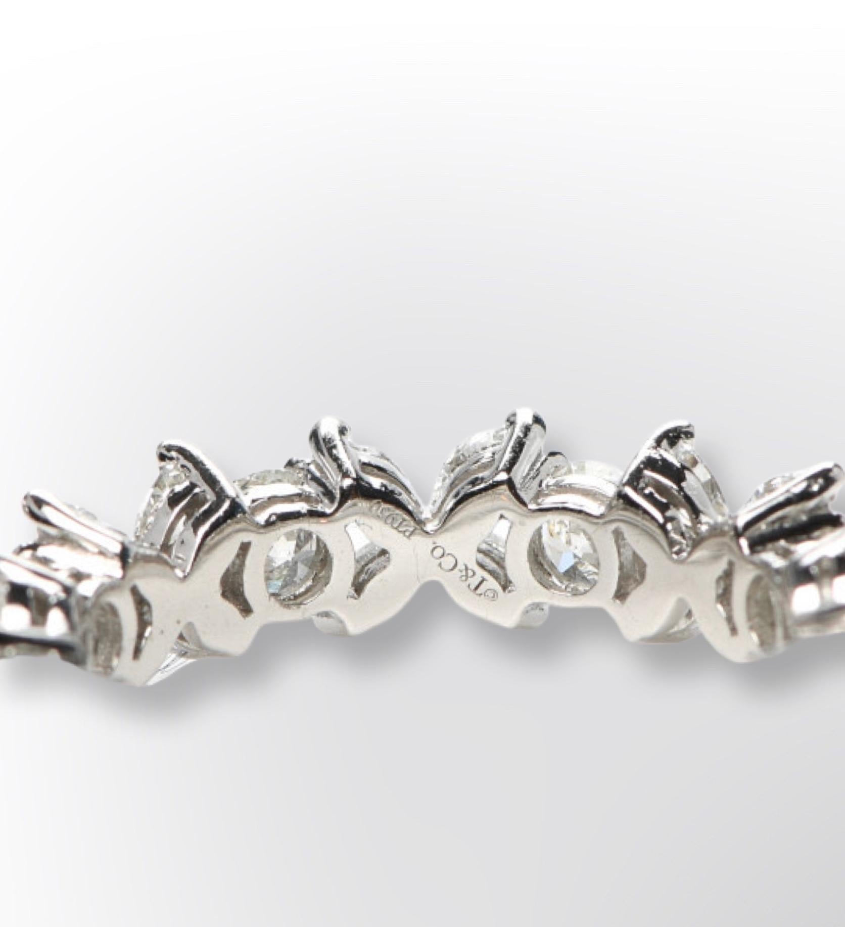 Tiffany Co Platinum Diamond Victoria Alternating Ring size 6 In Excellent Condition For Sale In New York, NY