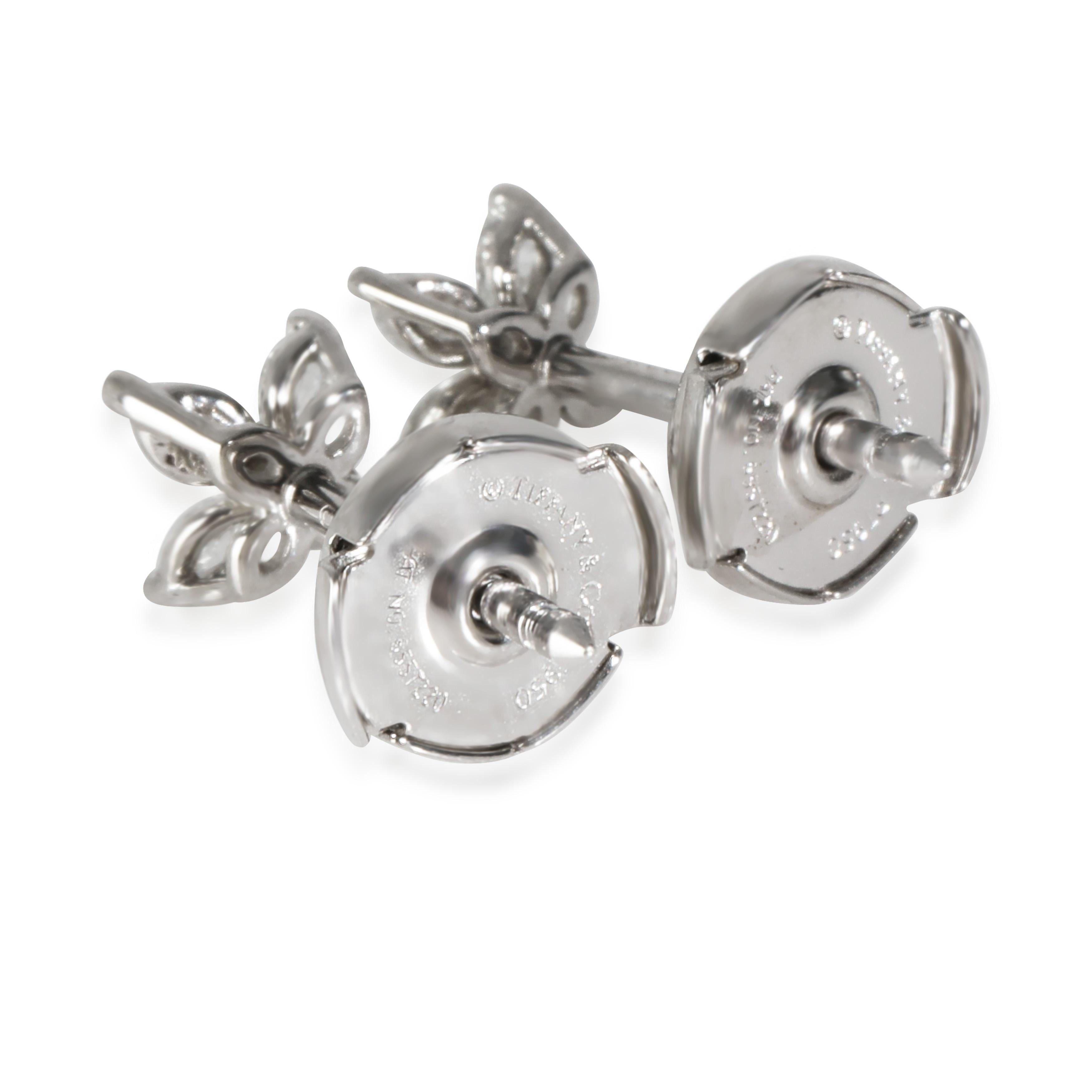 Tiffany & Co. Orecchini Victoria in platino con diamante

DETTAGLI PRIMARI
SKU: 145087
Titolo dell'elenco: Tiffany & Co. Orecchini Victoria in platino con diamante
Descrizione delle condizioni: Un'ode al mondo naturale, la collezione Victoria di