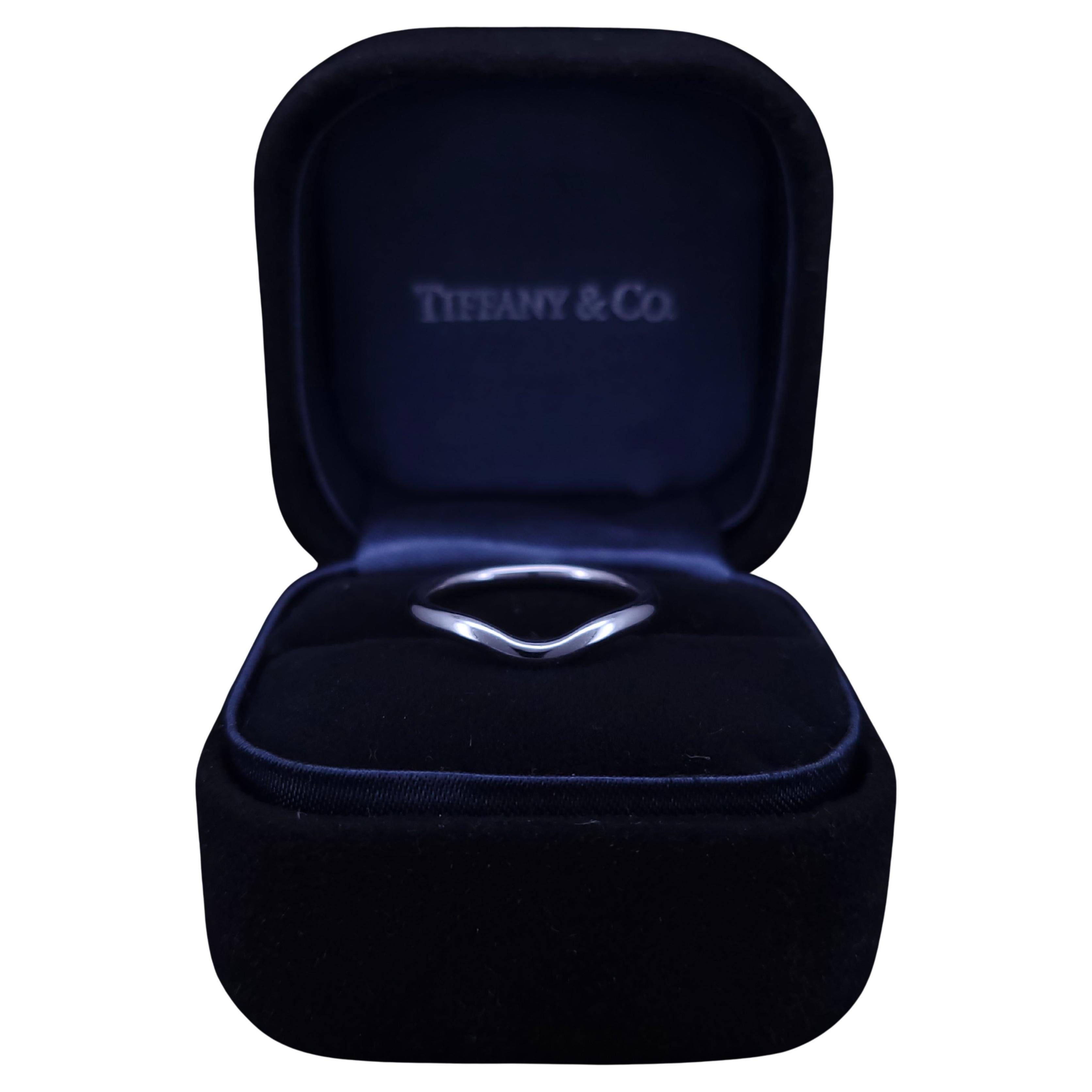 Alliance Elsa Peretti en platine à 2 mm et courbes Tiffany 
Co, taille 6,25