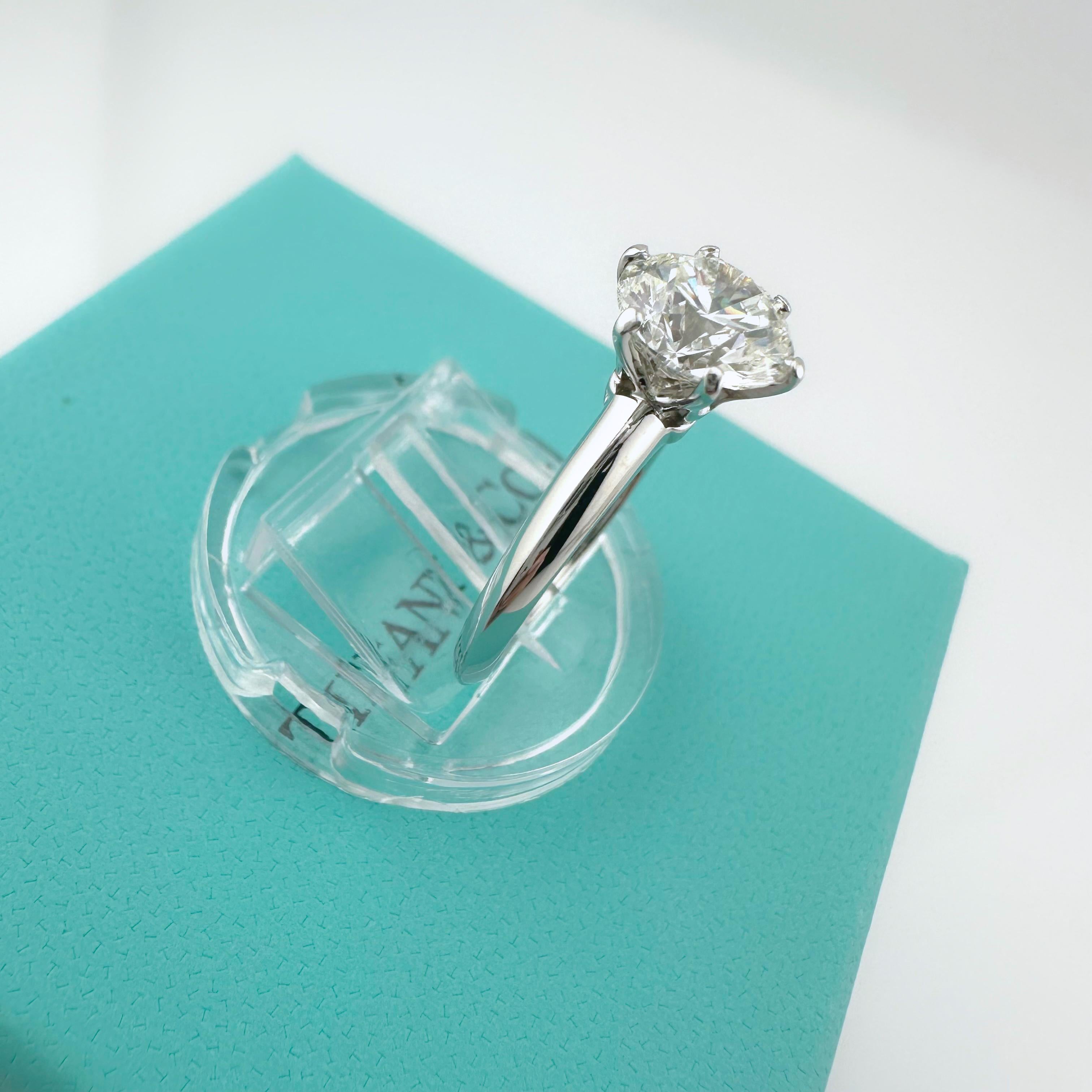 Tiffany & Co Platinum Engagement Ring Round Diamond Solitaire 1.64 cts I VVS1 For Sale 6