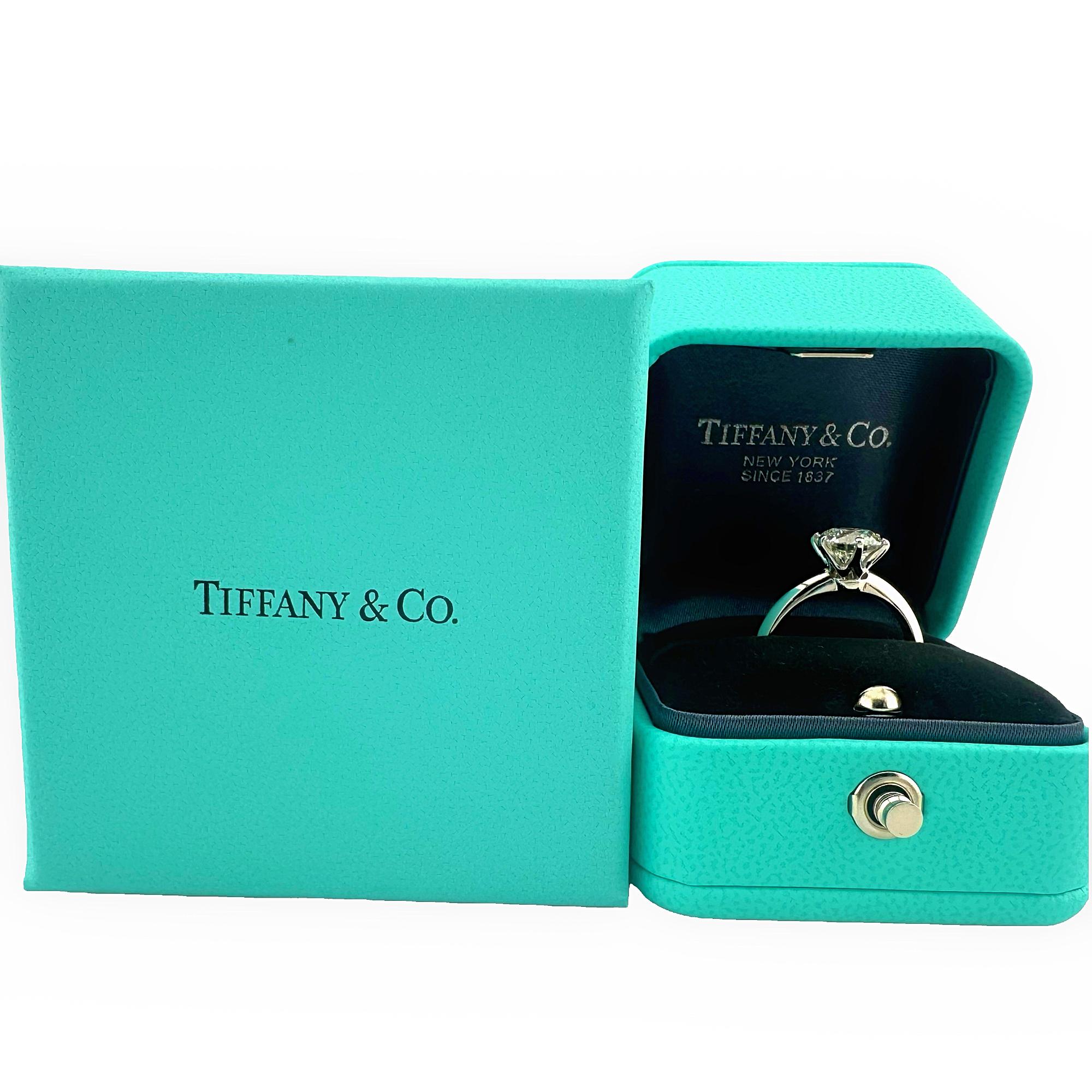 Women's Tiffany & Co Platinum Engagement Ring Round Diamond Solitaire 1.64 cts I VVS1 For Sale