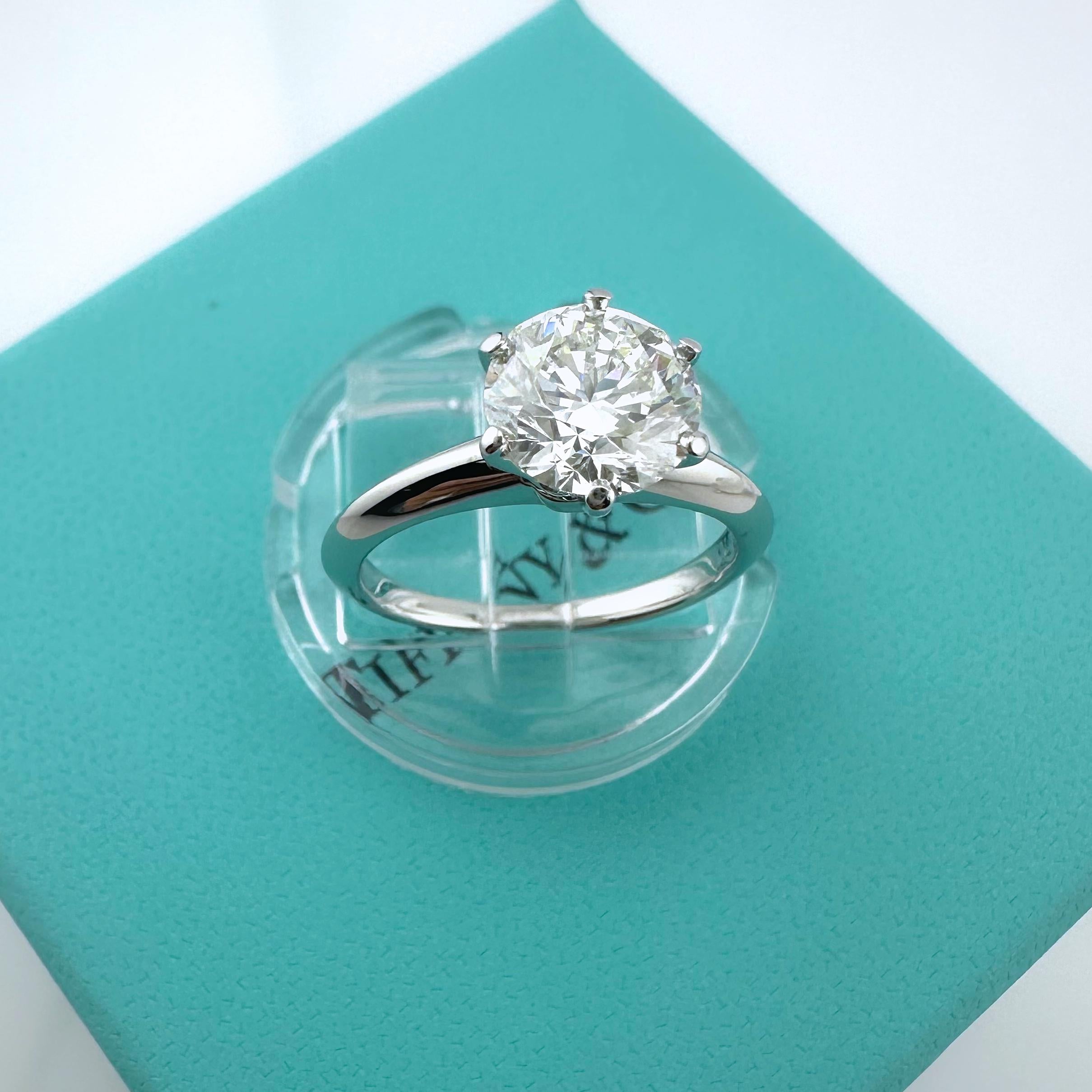 Tiffany & Co Platinum Engagement Ring Round Diamond Solitaire 1.64 cts I VVS1 For Sale 4