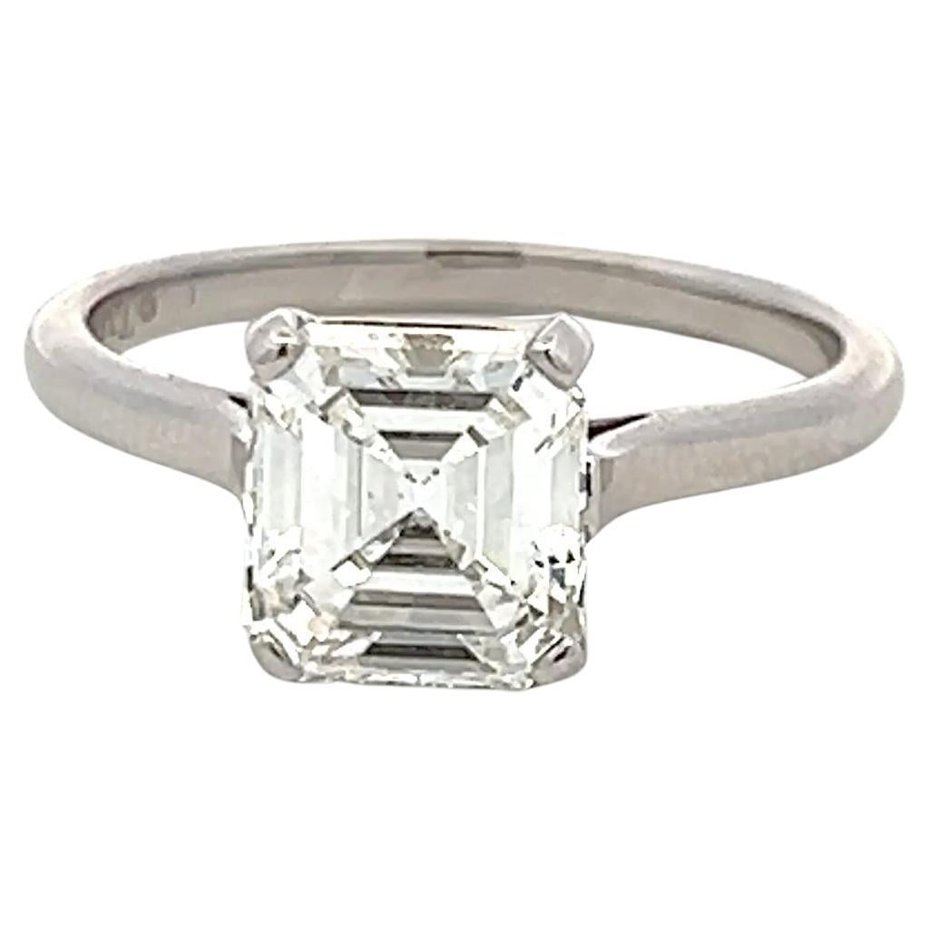Tiffany & Co Platinum Engagement Ring with 2.43 Ct Emerald G-VVS2 GIA Diamonds For Sale