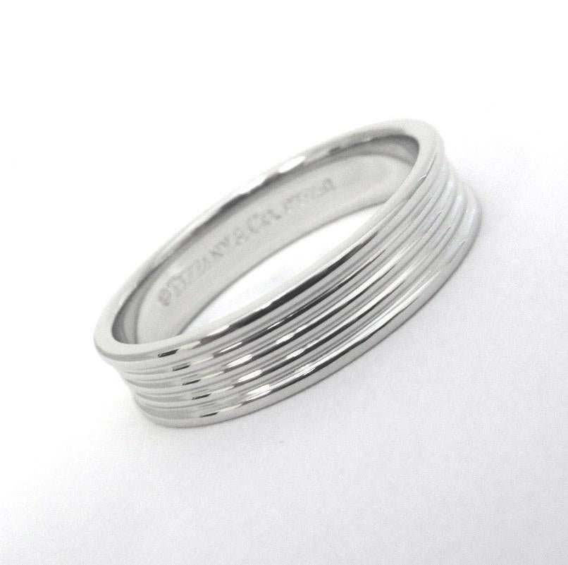 TIFFANY & Co. Platinum Five Row Wedding Band Ring 9.5 In Excellent Condition For Sale In Los Angeles, CA