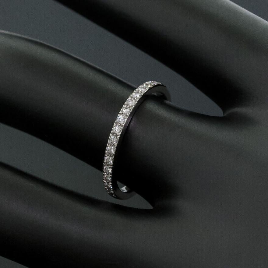 TIFFANY & Co. Platinum Full Circle Diamond Novo Band Ring 6 In Excellent Condition For Sale In Los Angeles, CA