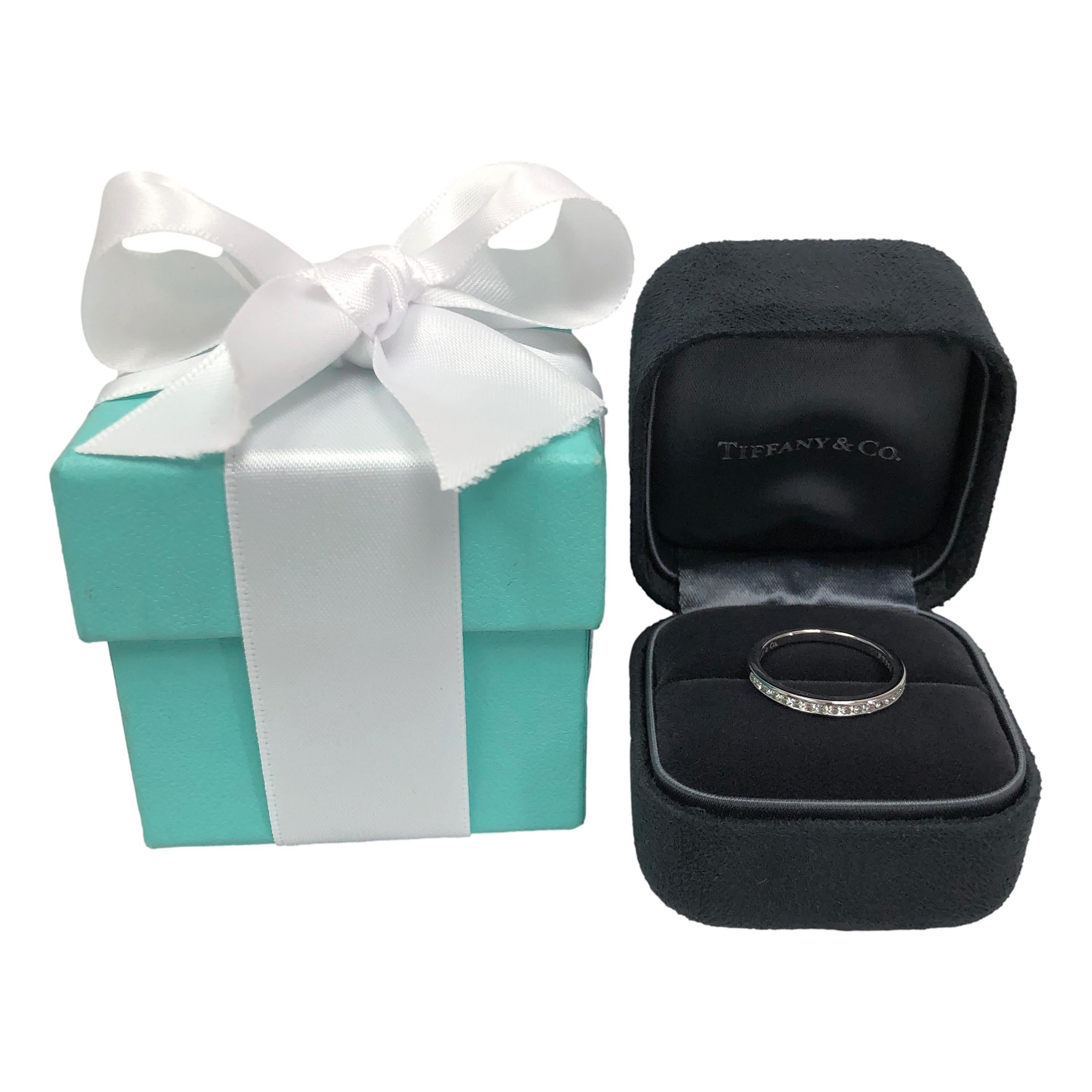 Tiffany & Co Platinum Half Circle Eternity Band Ring .17ct 2 mm Size 6.5 en vente 4