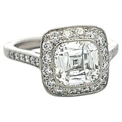 Tiffany & Co Platinum Halo Ring with 2.65 Carat Cushion Round Diamonds Taille 4