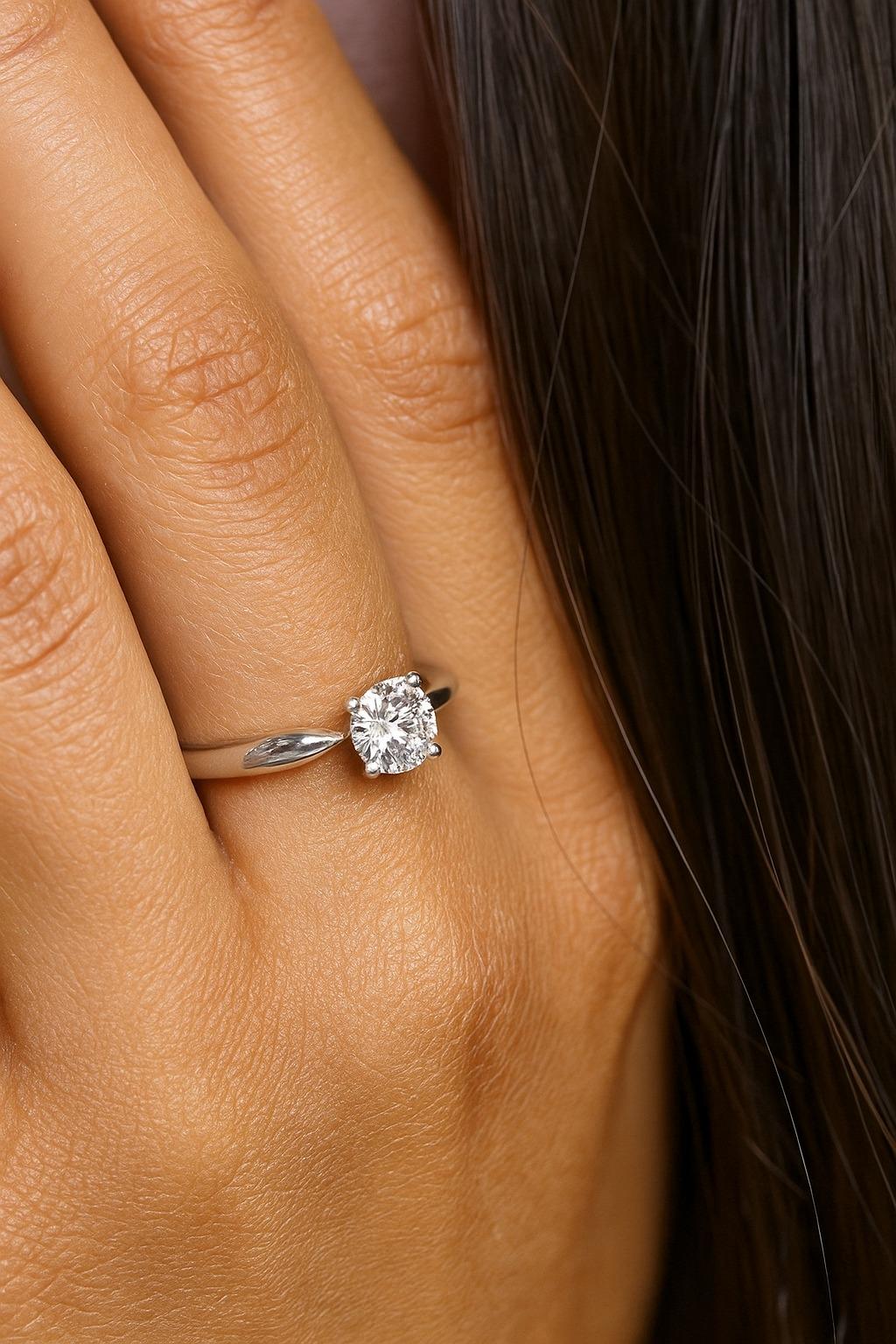 Tiffany & Co. Anillo de compromiso de diamantes Armonía en platino en Excelente estado para la venta en Chicago, IL