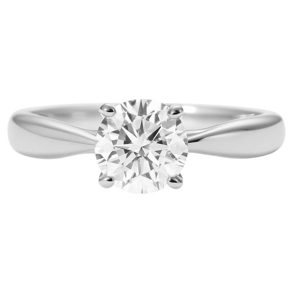 Tiffany
Co. Bague de fiançailles en platine avec diamant Harmony