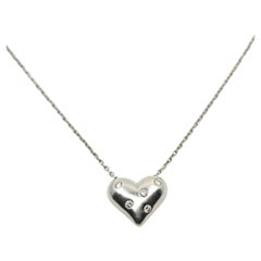 Collana in platino con diamanti a forma di cuore di Tiffany & Co.