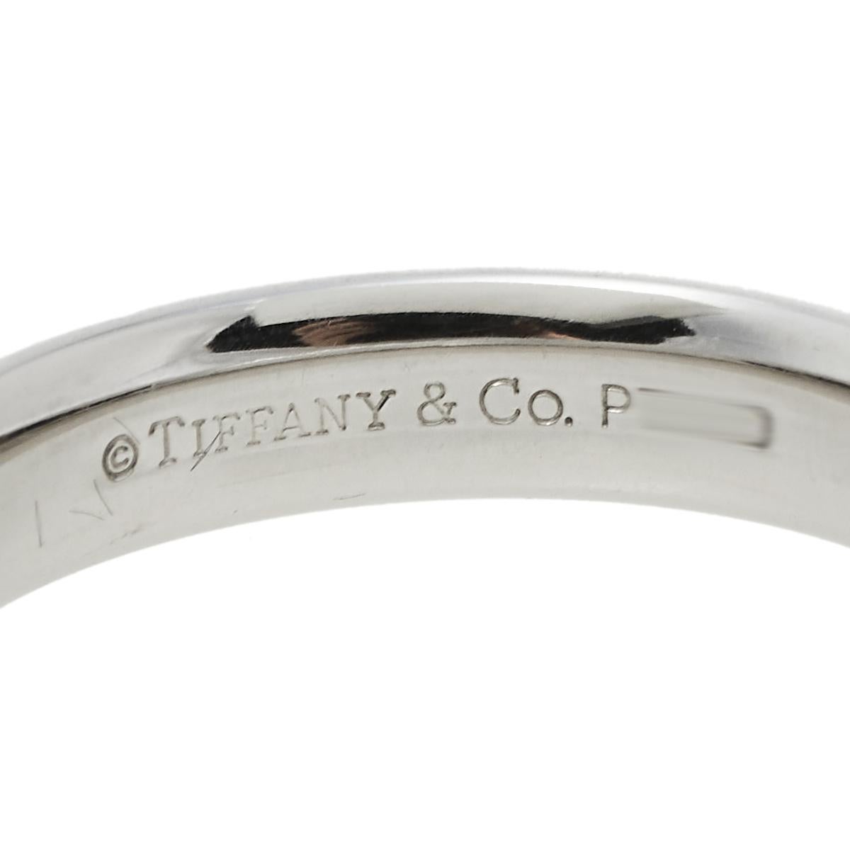 Tiffany & Co. Platinum Knife Edge Band Ring Size 59 In Fair Condition In Dubai, Al Qouz 2