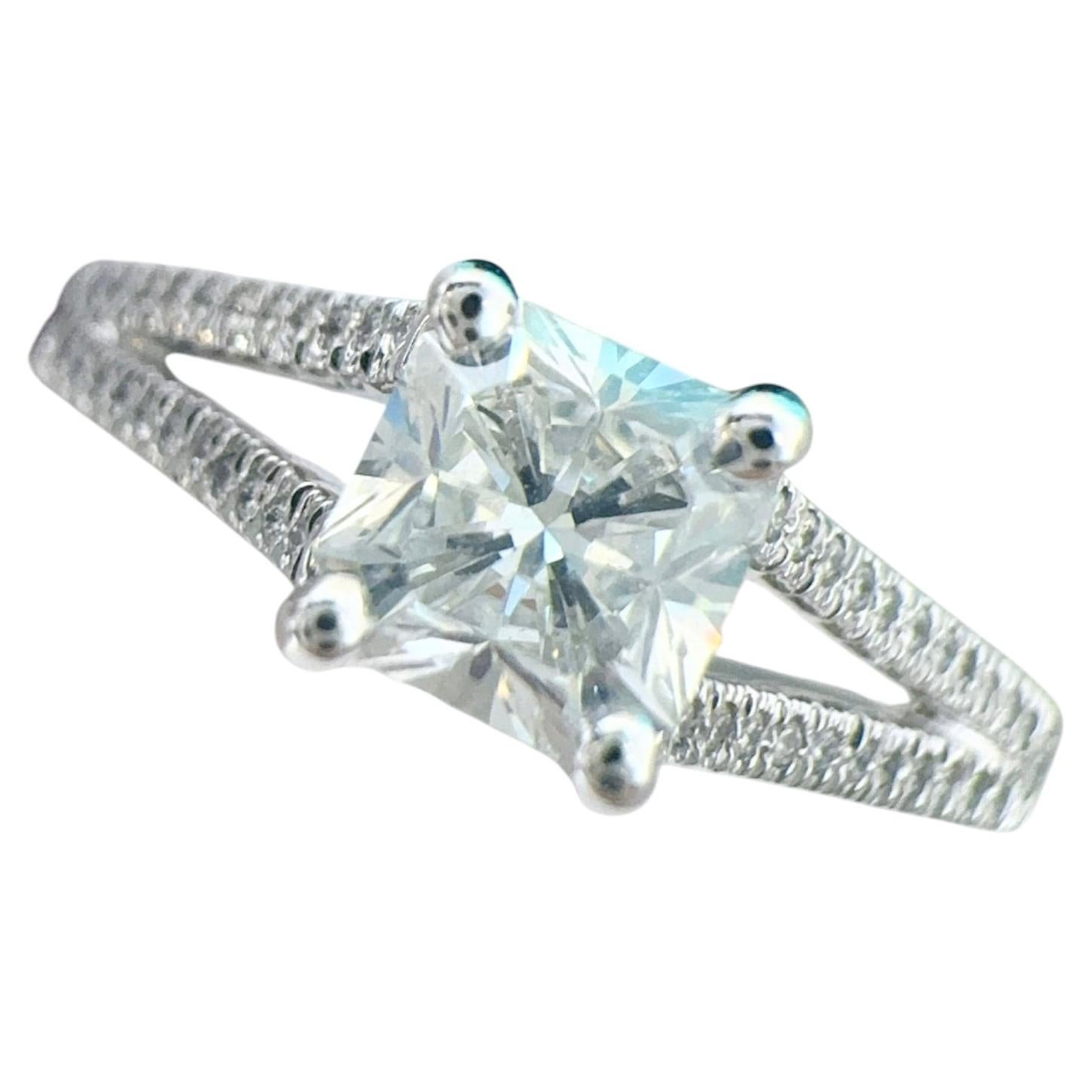 Tiffany & Co. Platin Lucida 0,45ct Diamant Verlobungsring Größe 51 im Angebot