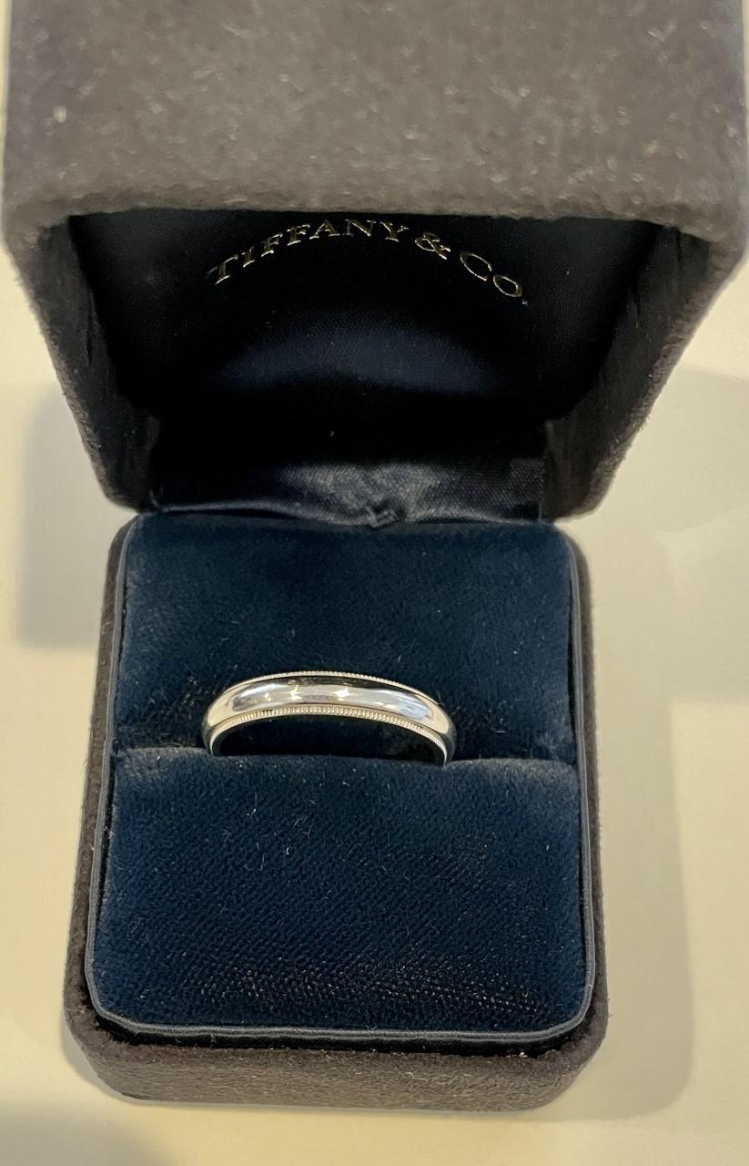 Tiffany & Co Platinum Mens Milgrain Wedding Band Ring In Good Condition In Newport Beach, CA