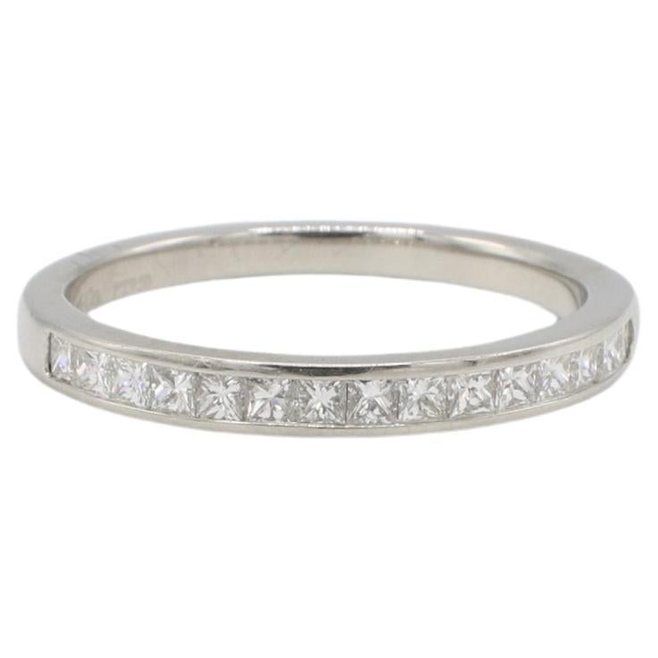 Tiffany & Co. Demi alliance en platine avec diamant naturel taillé en princesse