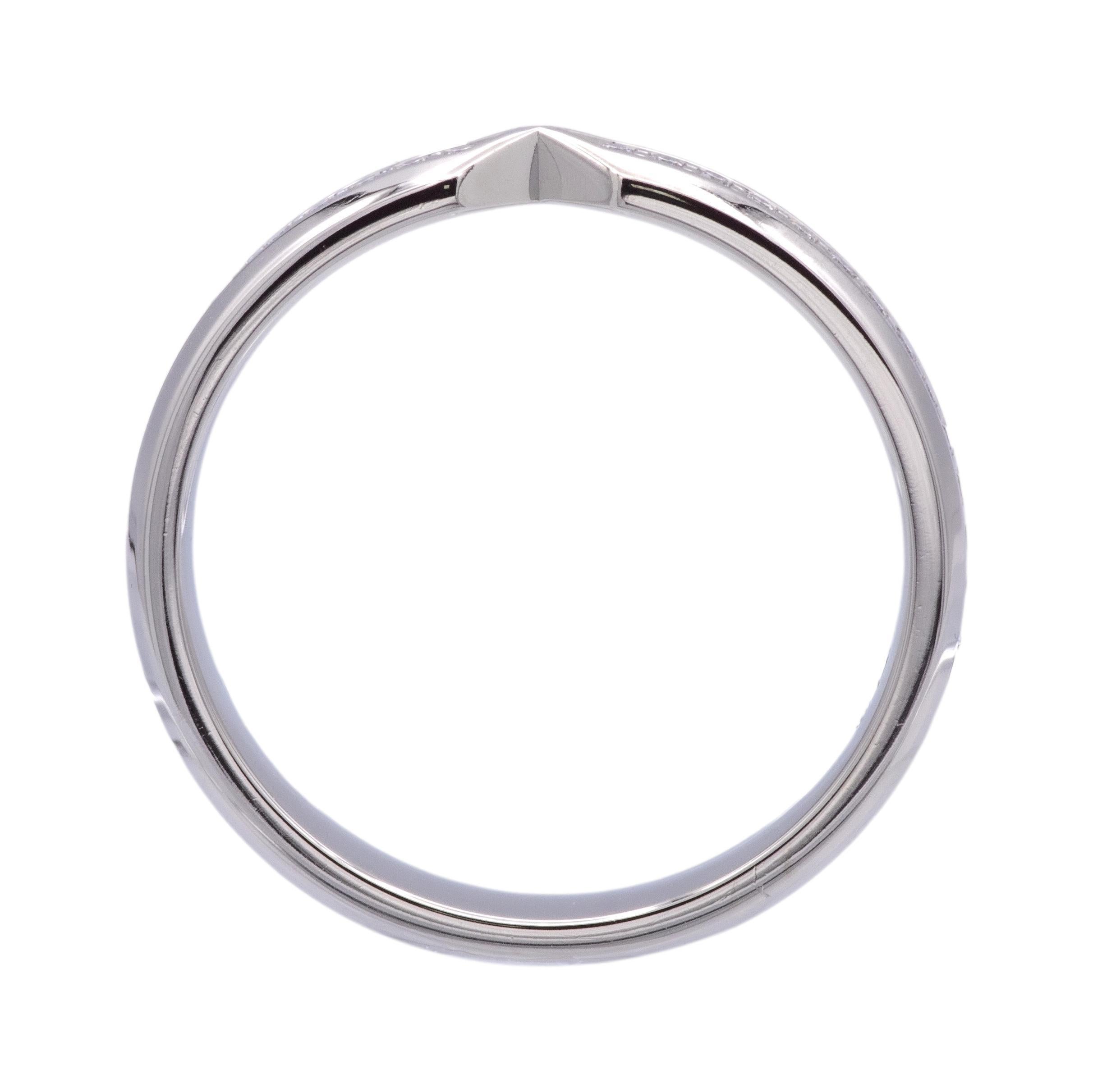 Tiffany & Co. Bague en platine à anneau étroit de 3 mm avec diamant de 0,14 ct. Pour femmes en vente
