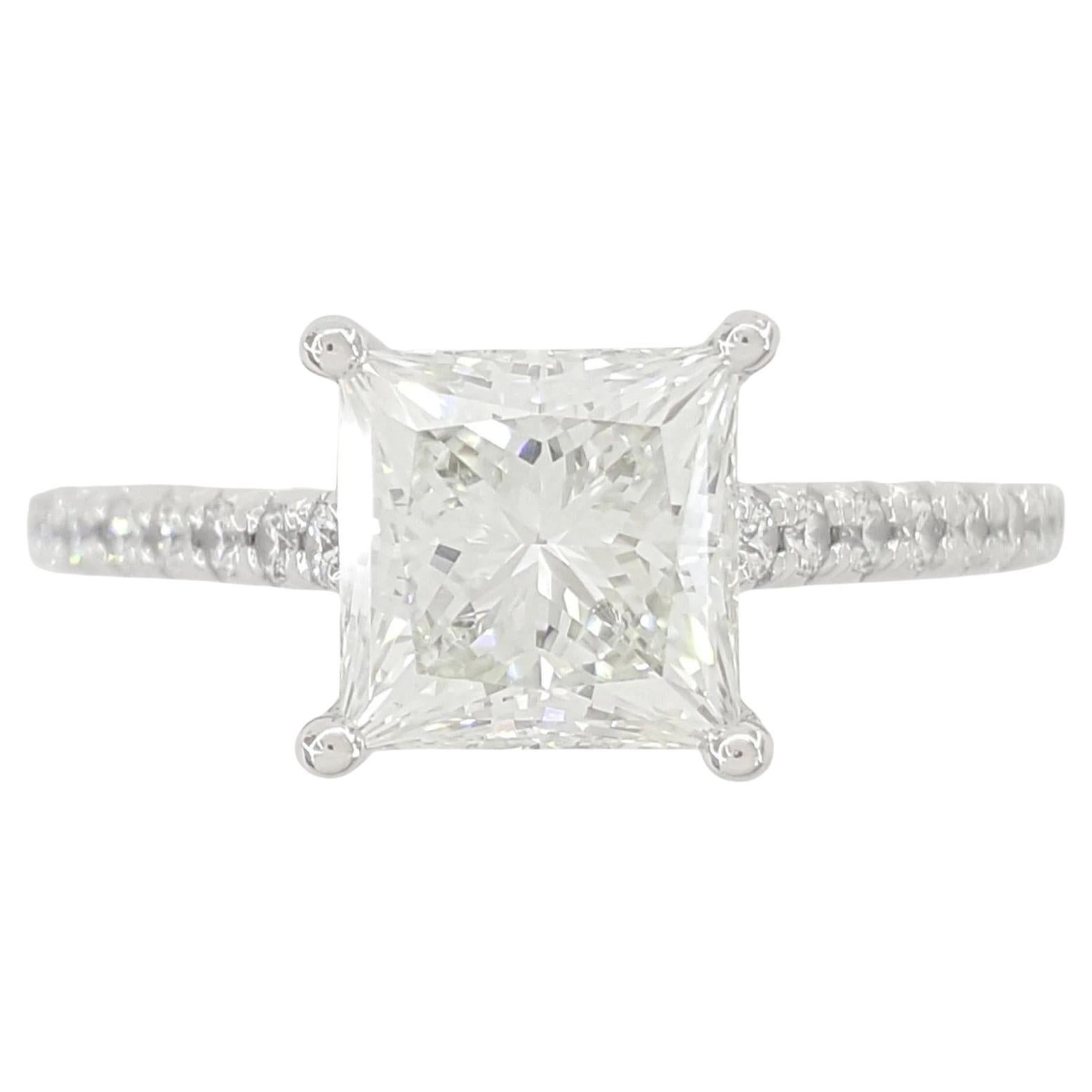 Tiffany & Co. Anillo de compromiso de diamantes talla princesa Novo en platino de 1,7 quilates