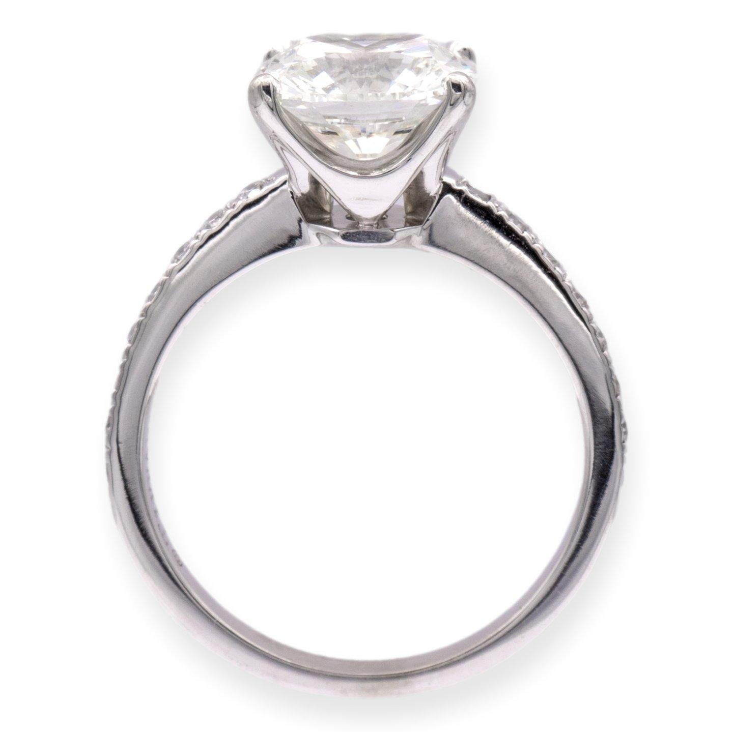 Tiffany & Co. Platinum Novo Cushion Diamond Engagement Ring 2.35ct, TW I VS1 In Excellent Condition In New York, NY