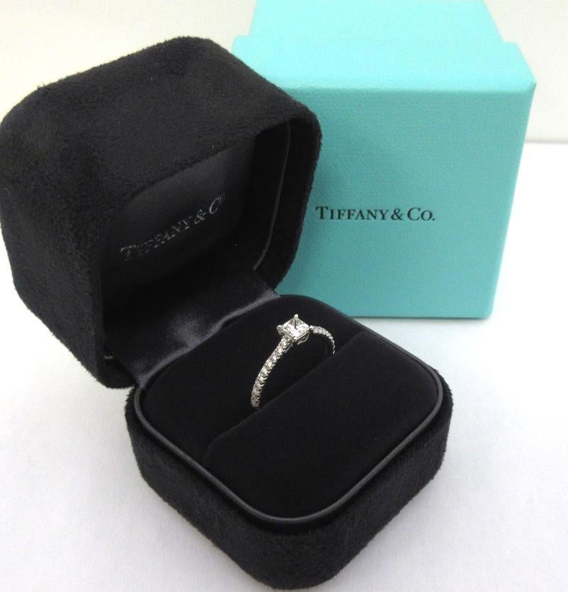 TIFFANY & Co. Bague de fiançailles Novo Princess Cut .52ct Diamond 7 en vente 4