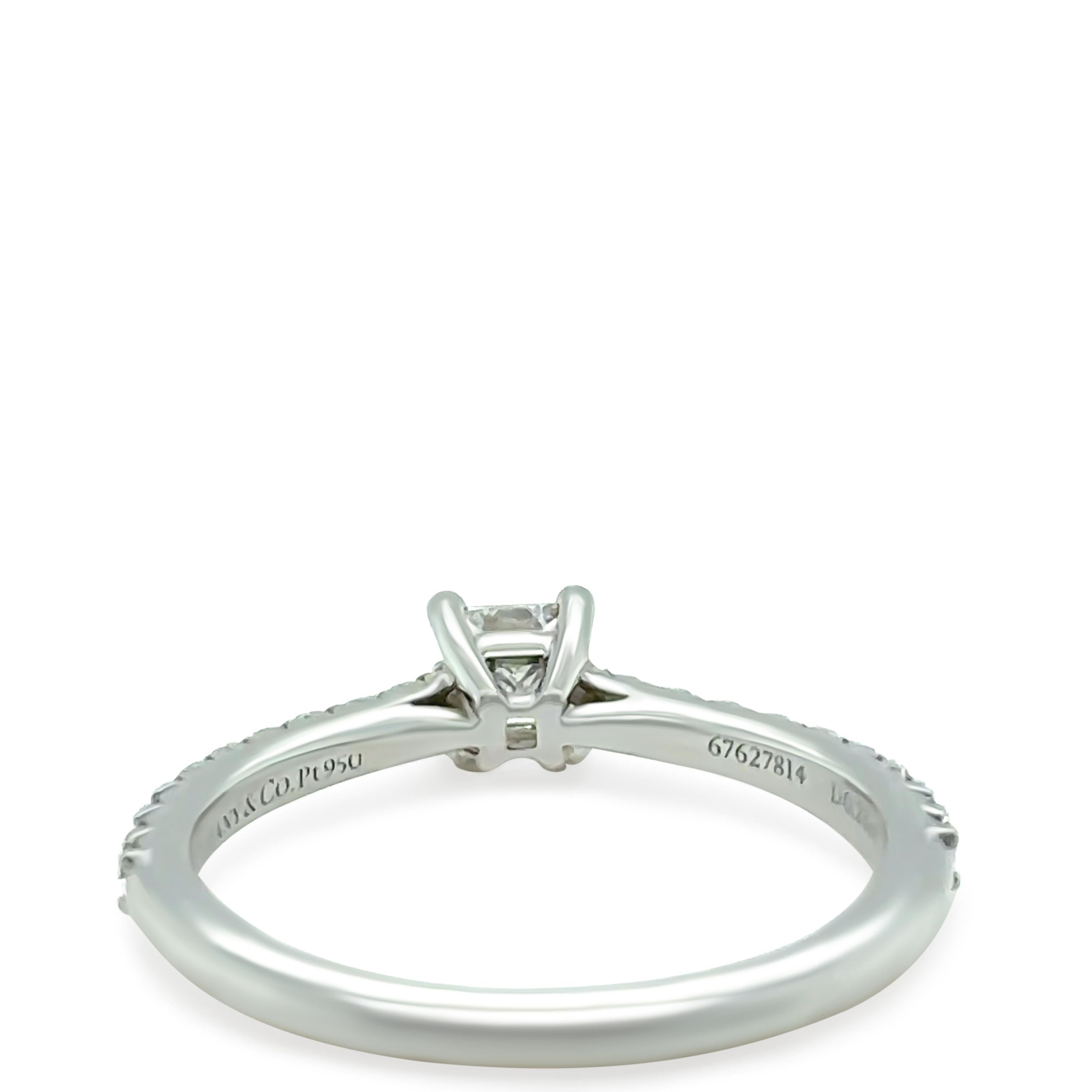Tiffany & Co. Platin Novo Verlobungsring aus Platin mit Diamant im Prinzessinnenschliff 0,23 Karat 3g im Zustand „Hervorragend“ im Angebot in SYDNEY, NSW