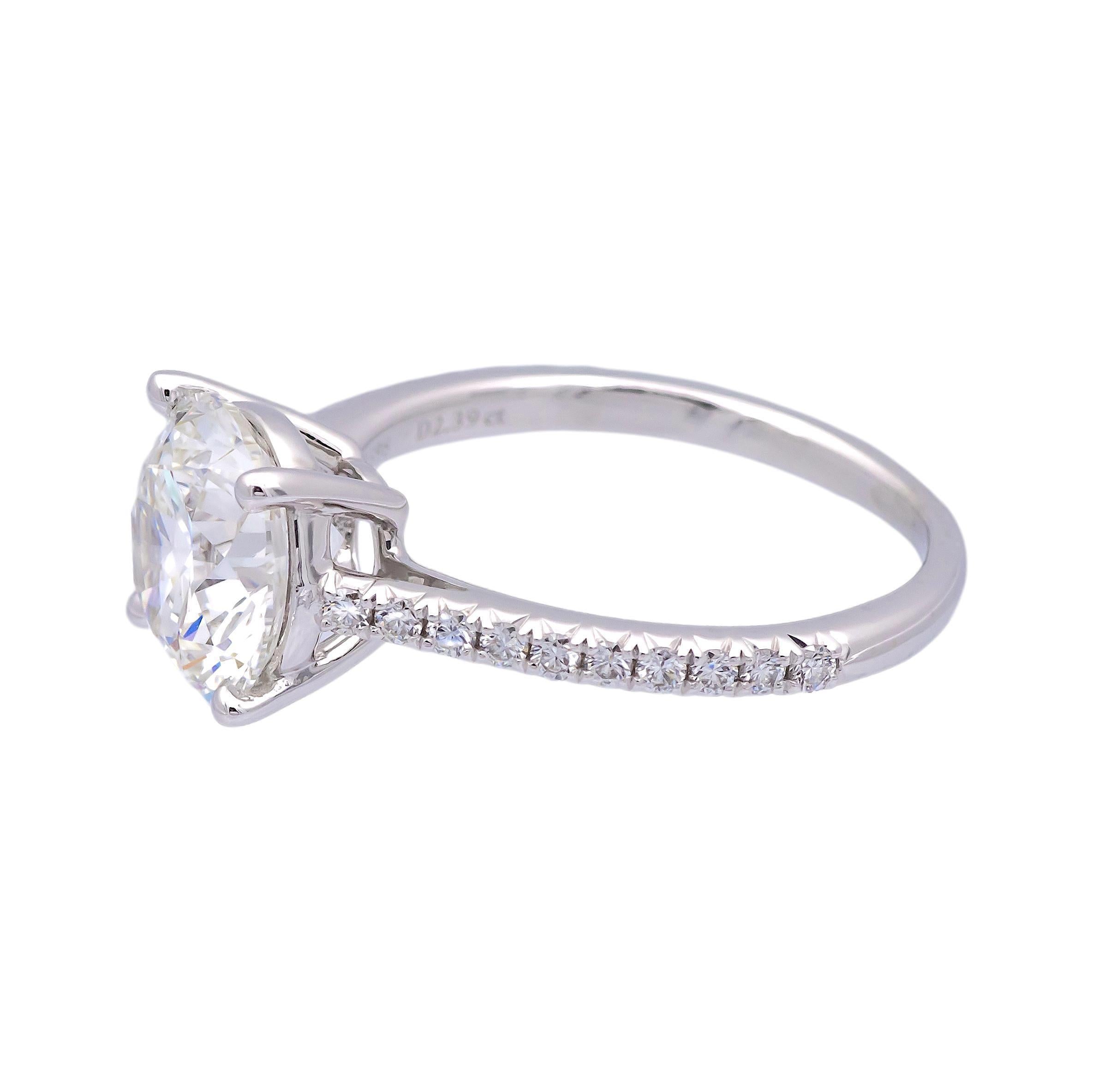 Tiffany & Co. Platinum Novo Round Diamond Engagement Ring 2.55 cts. TW GVS2 For Sale 1