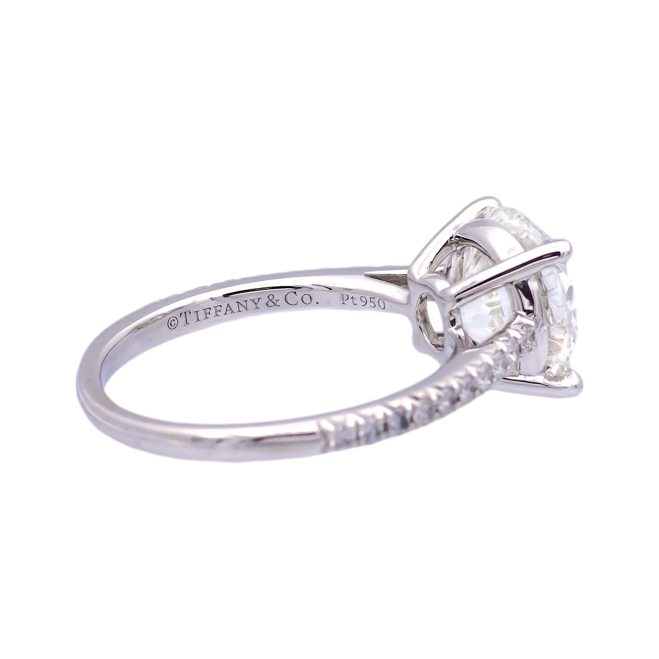 Tiffany & Co. Platinum Novo Round Diamond Engagement Ring 2.55 cts. TW GVS2 In Excellent Condition For Sale In New York, NY