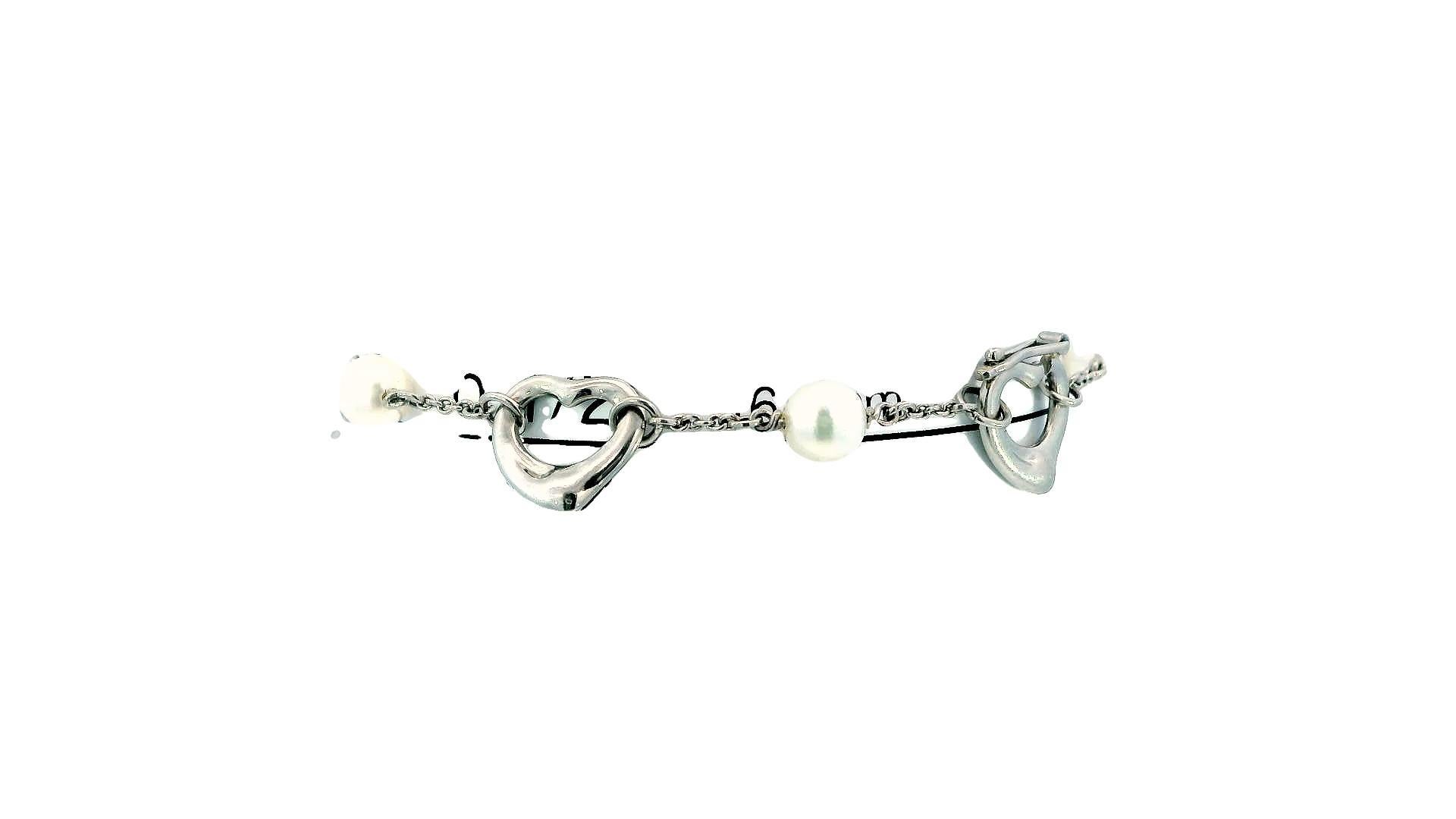 Tiffany & Co. Platinum  Pearl & Hearts Bracelet In Excellent Condition For Sale In Great Neck Plaza, NY