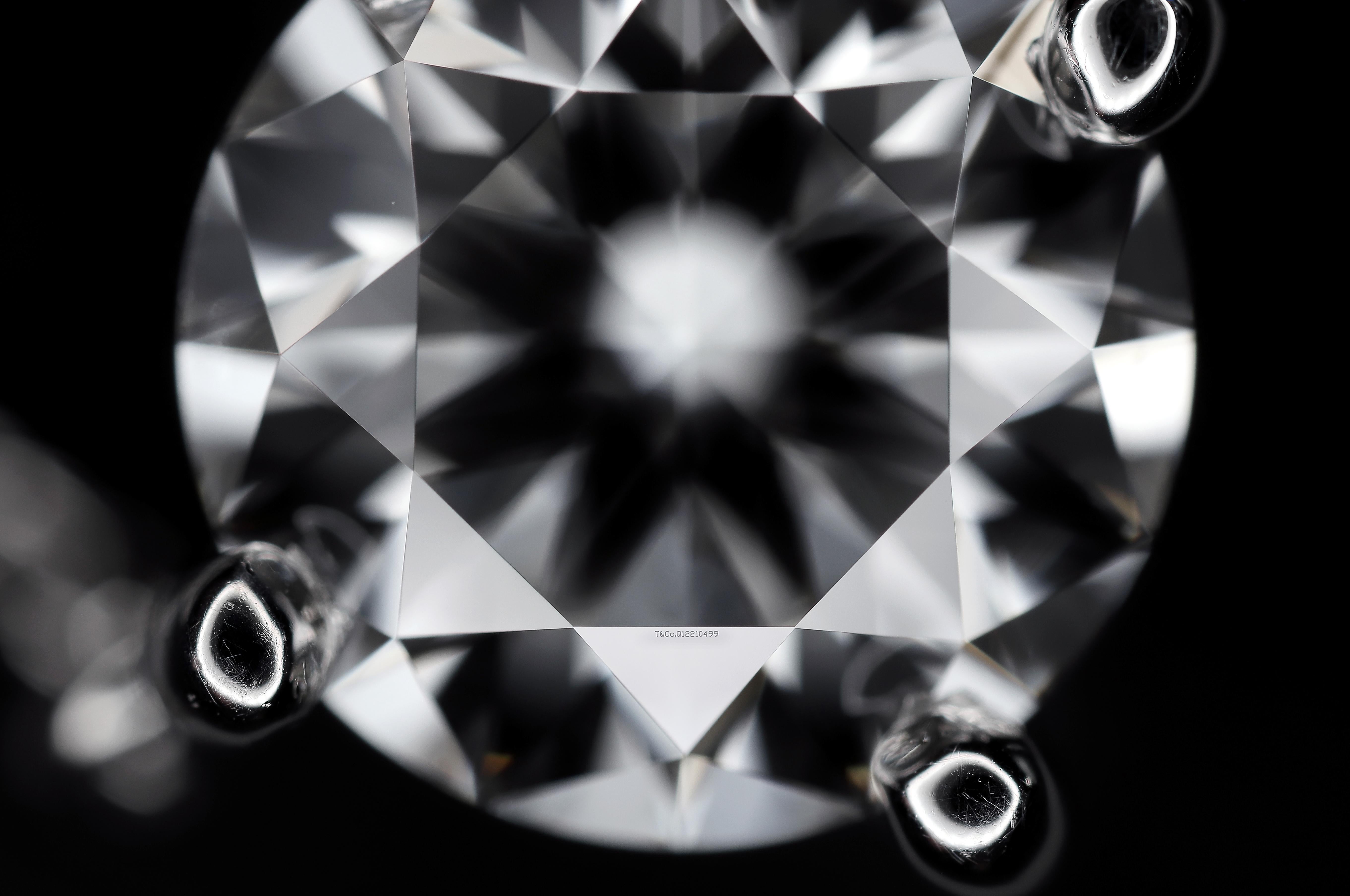 Tiffany & Co. Platinum Round 1.04 JVVS2 Diamond Solitaire Pendant Necklace 5