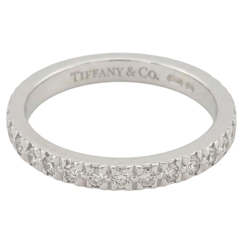 Tiffany & Co. Novo-Ehering aus Platin mit rundem Brillantschliff-Diamanten