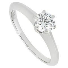 Tiffany & Co. Platin Ring mit rundem Diamanten im Brillantschliff 0,56 Karat H/VVS1