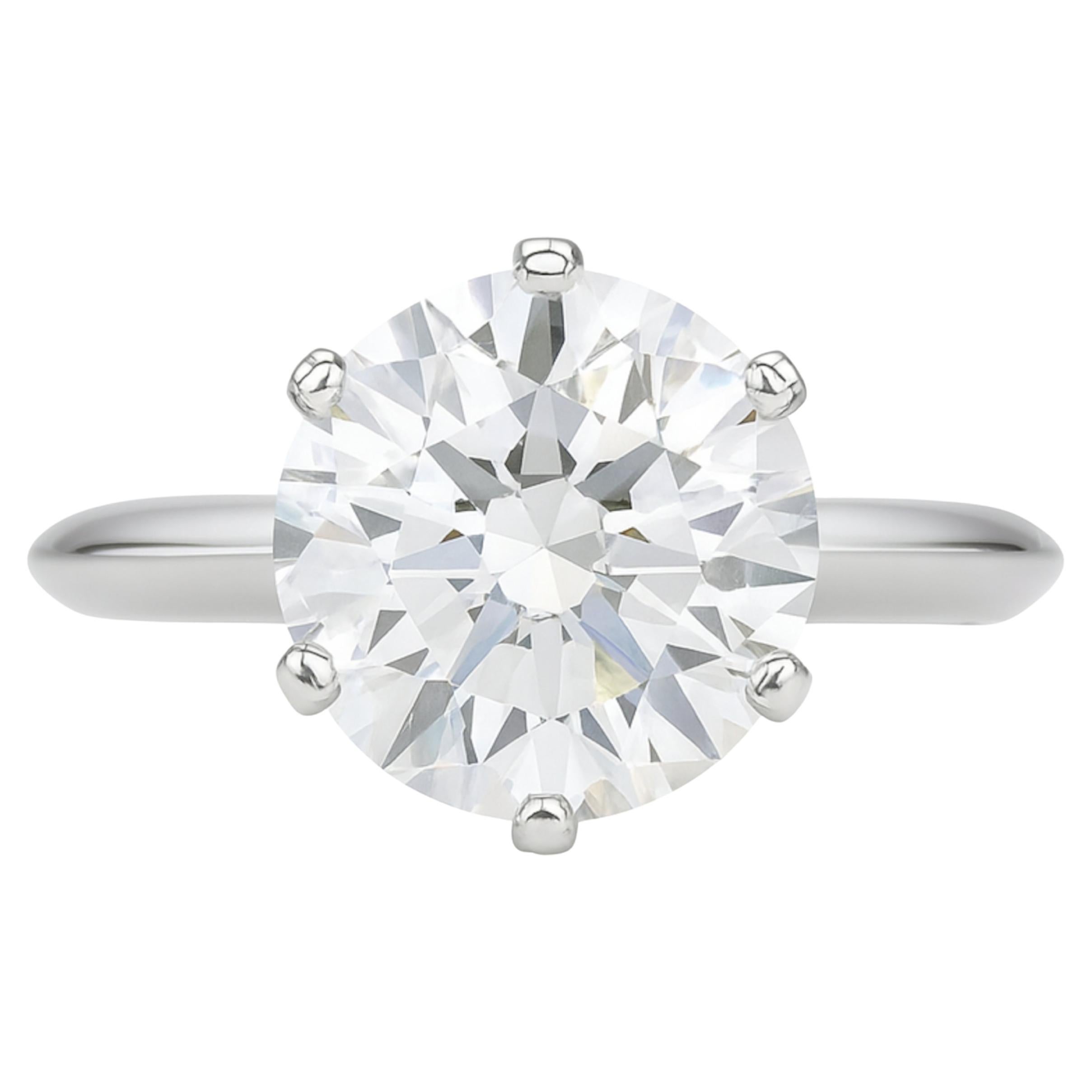 Tiffany 
Co. Anello di fidanzamento con diamante tondo Brilliante in platino