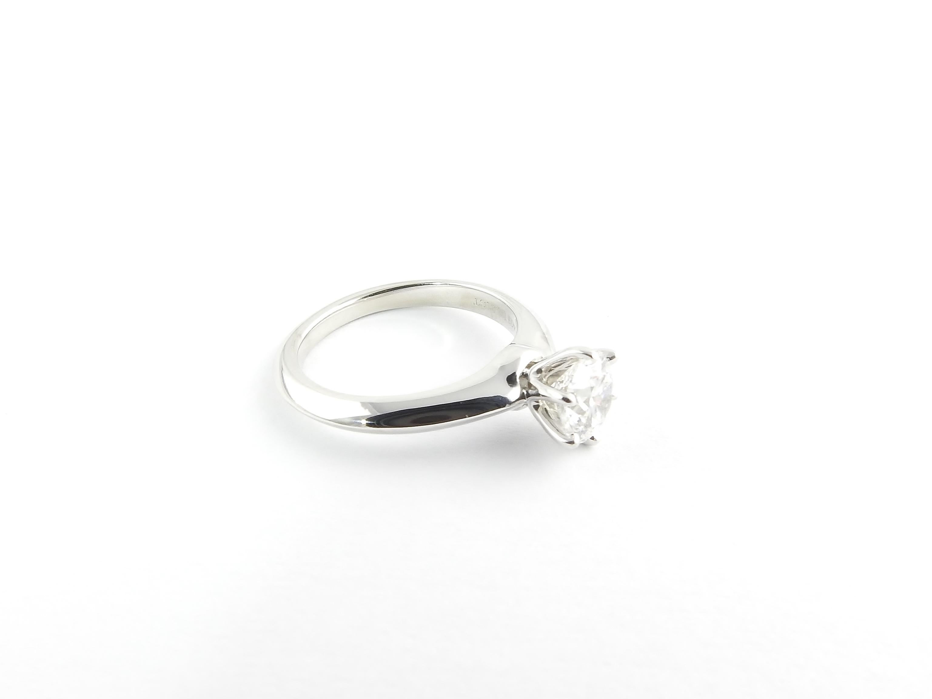 Tiffany & Co. Platinum Round Brilliant Solitaire Diamond Ring 1.01 Carat In Excellent Condition In Washington Depot, CT