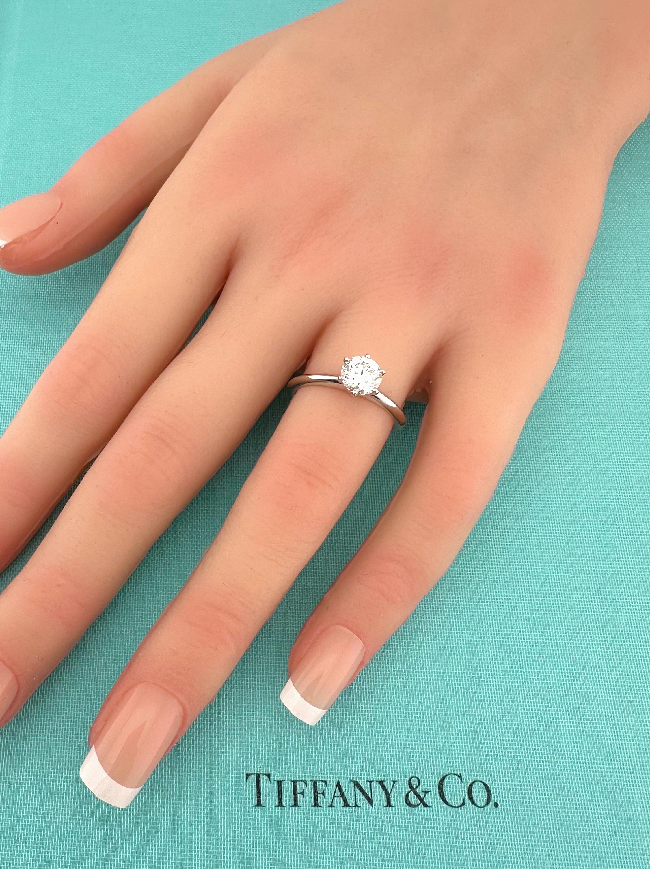 Tiffany & Co Platinum Round Diamond 0.91 cts E VVS2 Solitaire Engagement Ring For Sale 7