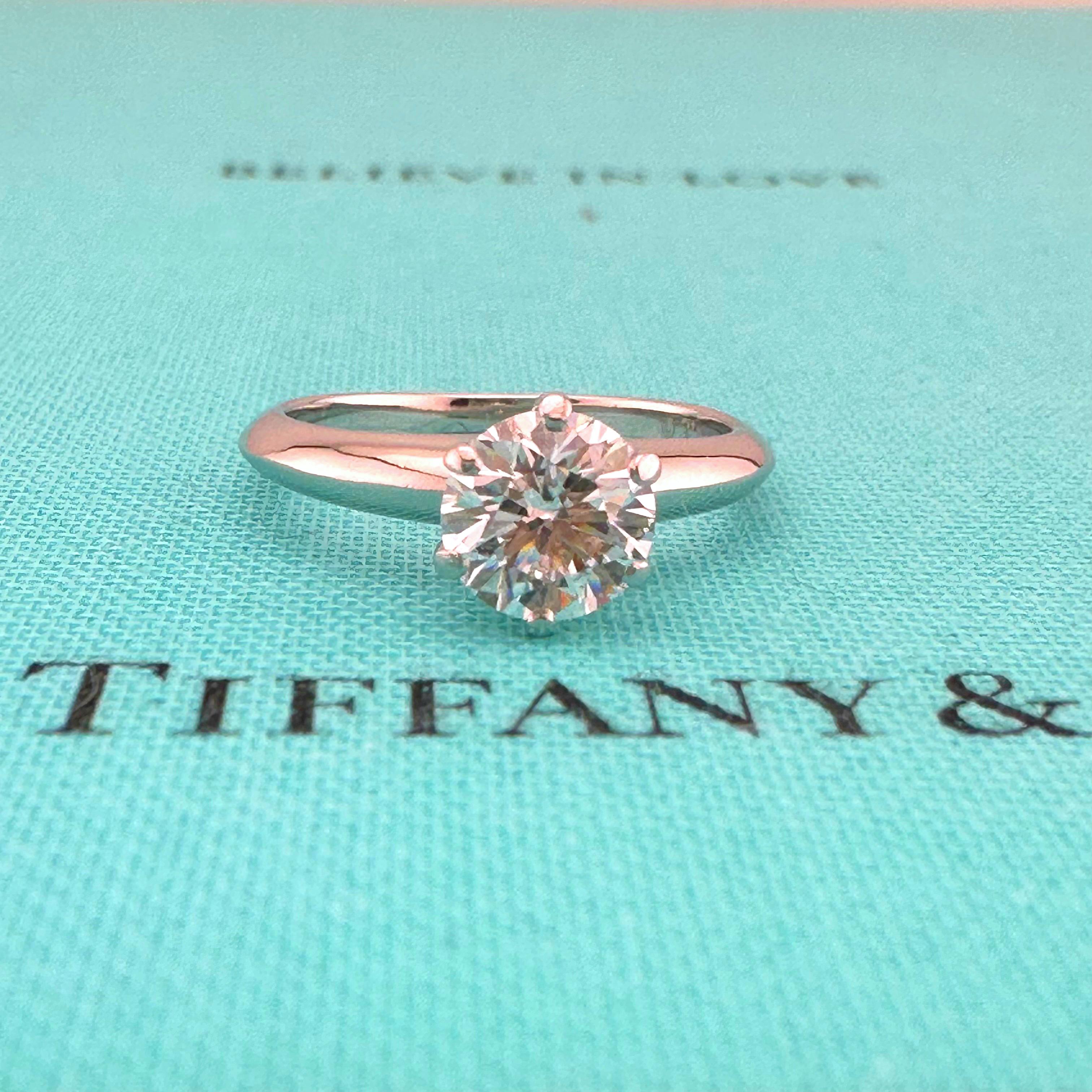 Tiffany & Co Platinum Round Diamond 0.91 cts E VVS2 Solitaire Engagement Ring For Sale 10