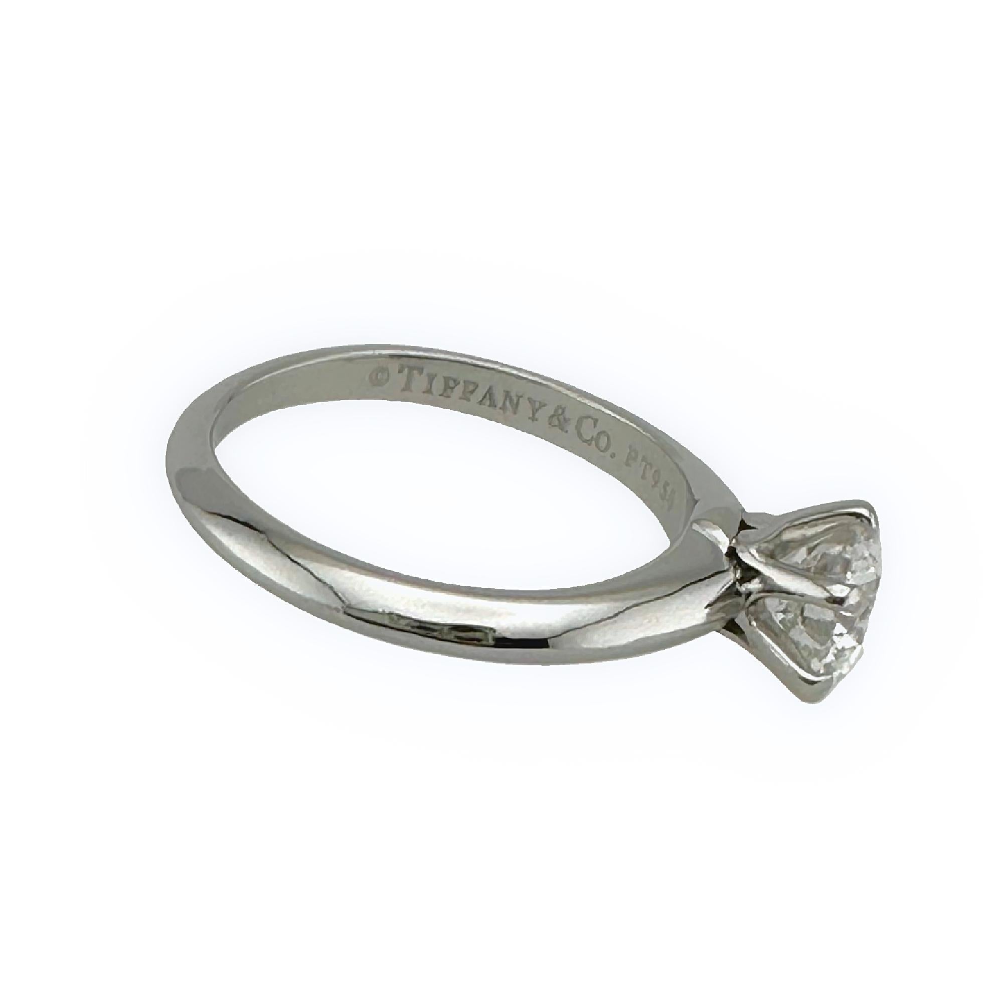 Tiffany & Co Platinum Round Diamond 0.91 cts E VVS2 Solitaire Engagement Ring In Excellent Condition For Sale In San Diego, CA