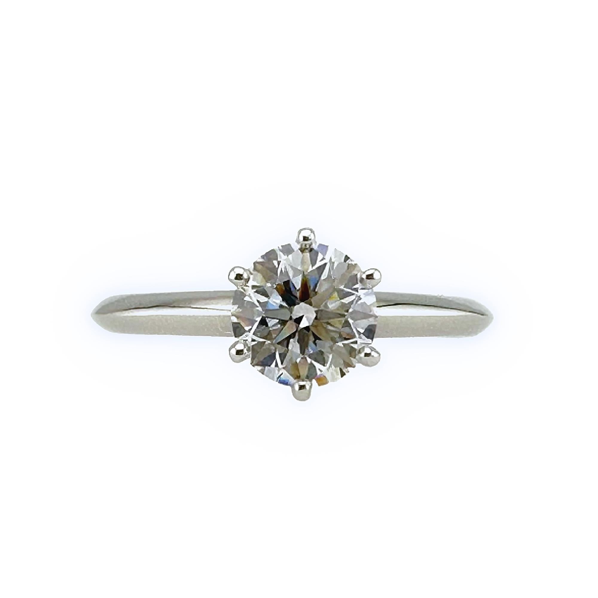 Tiffany & Co Platinum Round Diamond 0.94 cts F VS1 Solitaire Engagement Ring In Excellent Condition For Sale In San Diego, CA