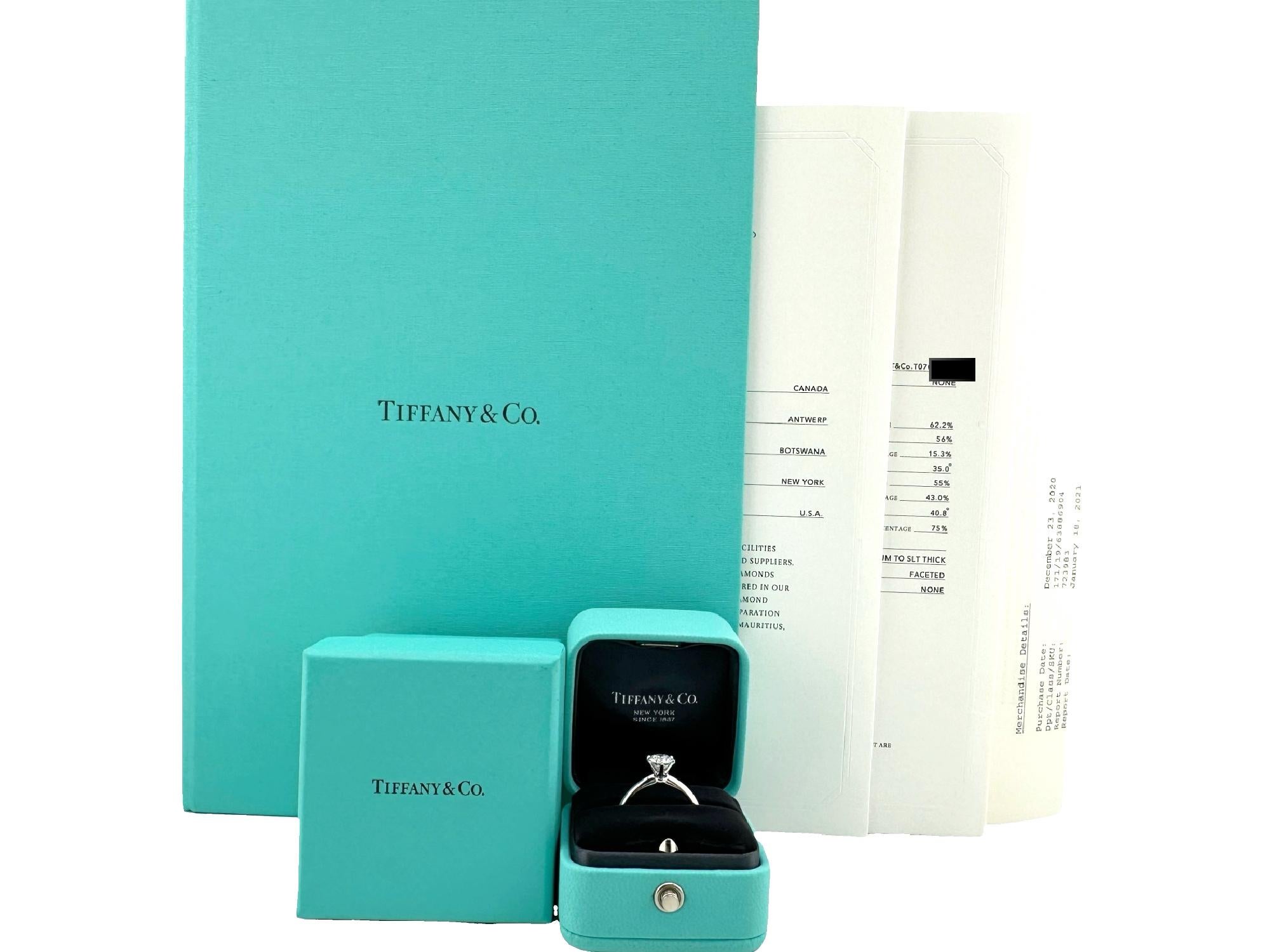 Tiffany & Co Platinum Round Diamond 0.94 cts F VS1 Solitaire Engagement Ring For Sale 3