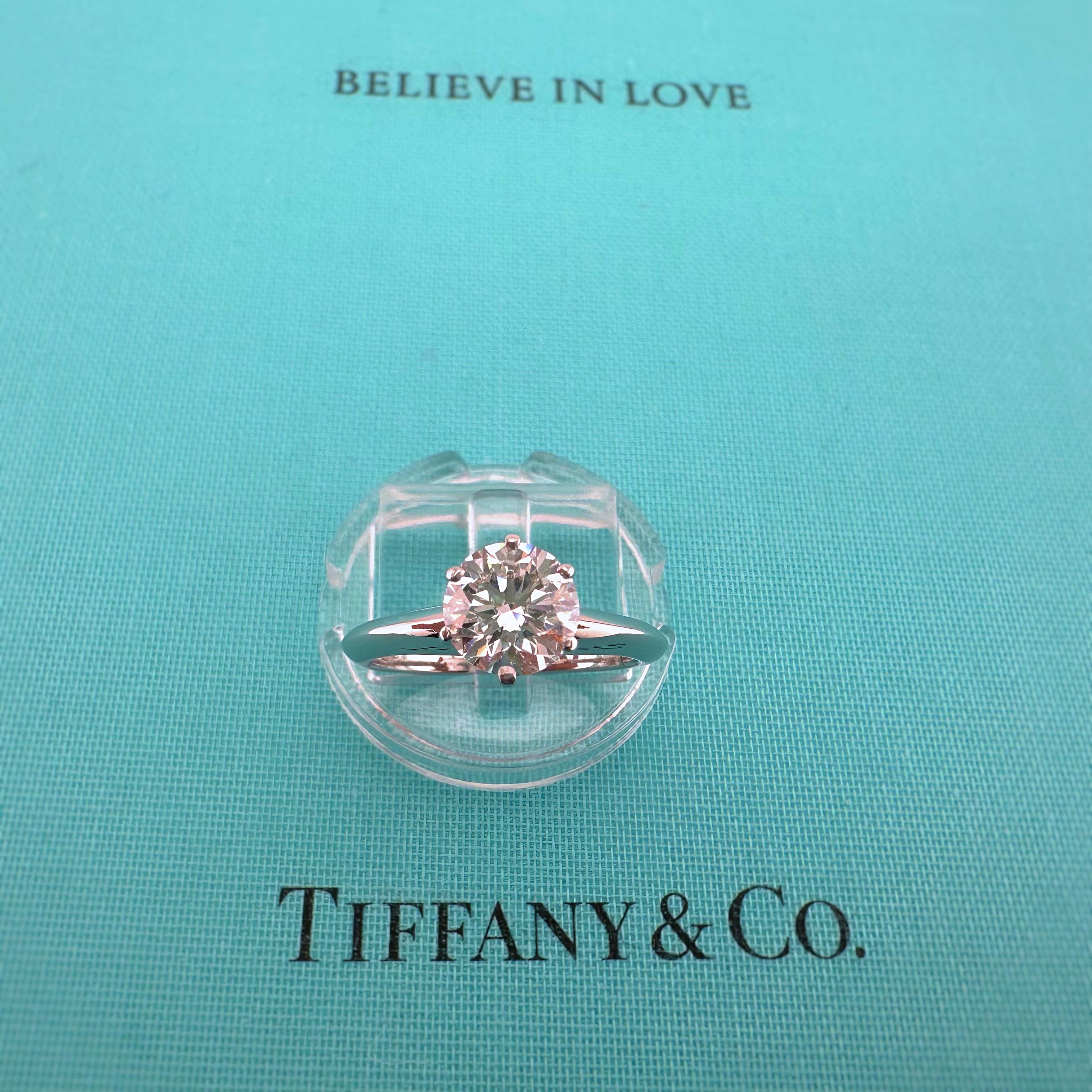 Tiffany & Co, bague de fiançailles solitaire en platine avec diamant rond 1,18 carat H VS1 8