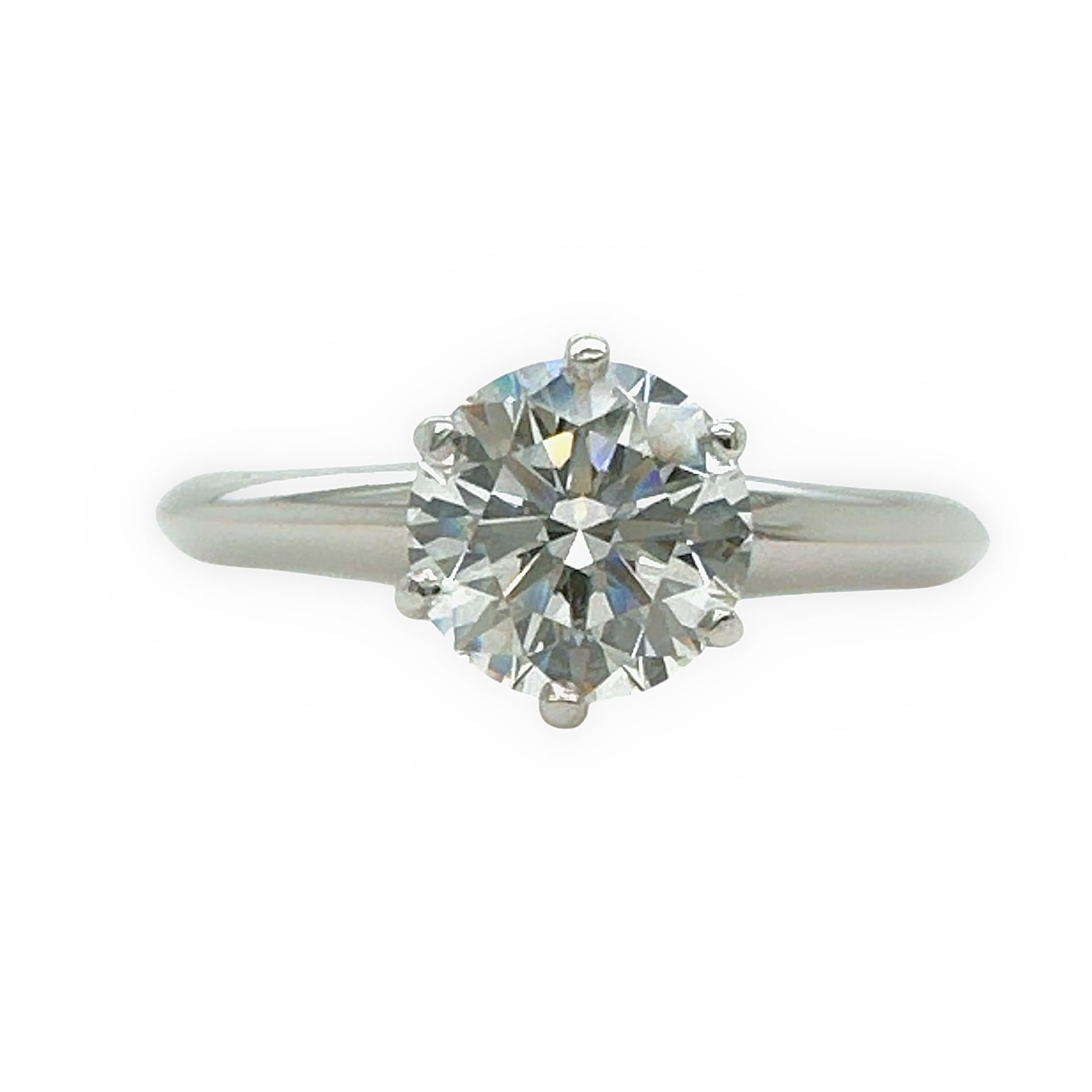 Tiffany & Co, bague de fiançailles solitaire en platine avec diamant rond 1,18 carat H VS1 9