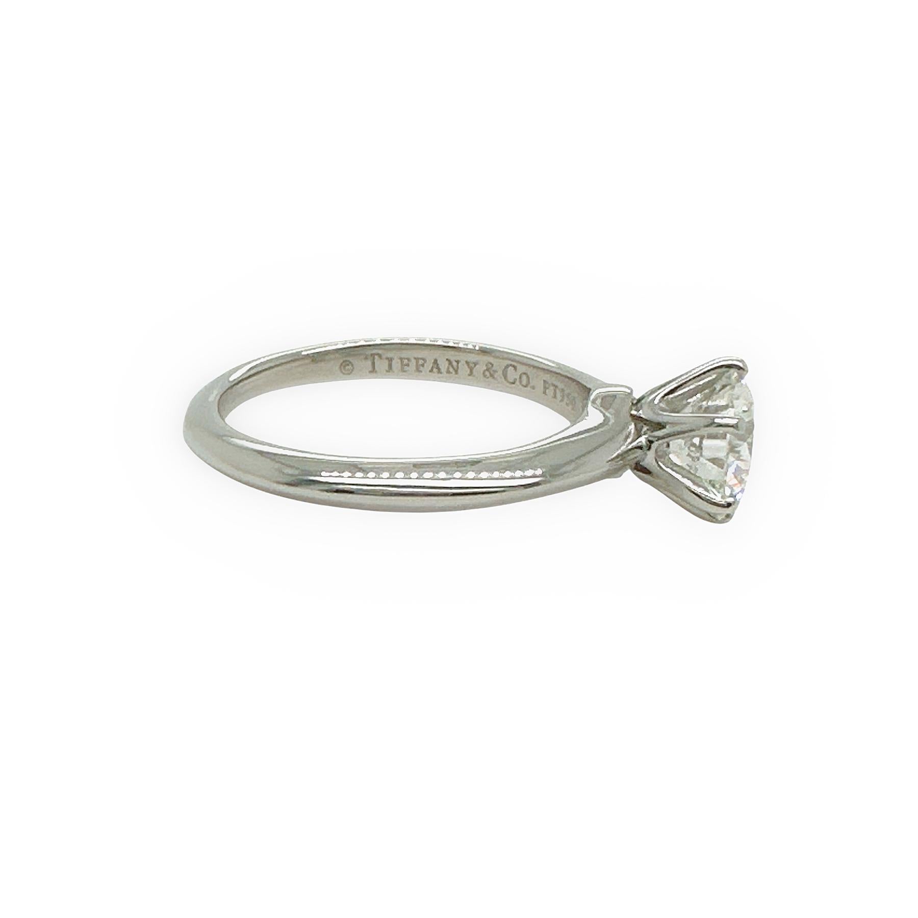 Tiffany & Co, bague de fiançailles solitaire en platine avec diamant rond 1,18 carat H VS1 10