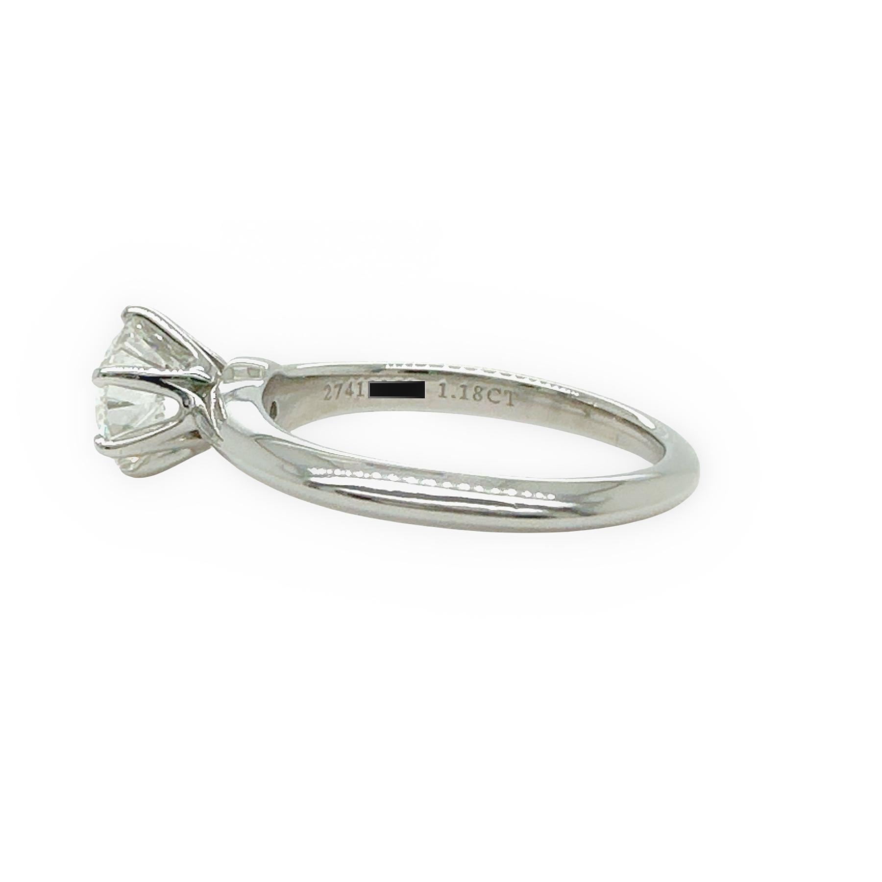 Tiffany & Co, bague de fiançailles solitaire en platine avec diamant rond 1,18 carat H VS1 11